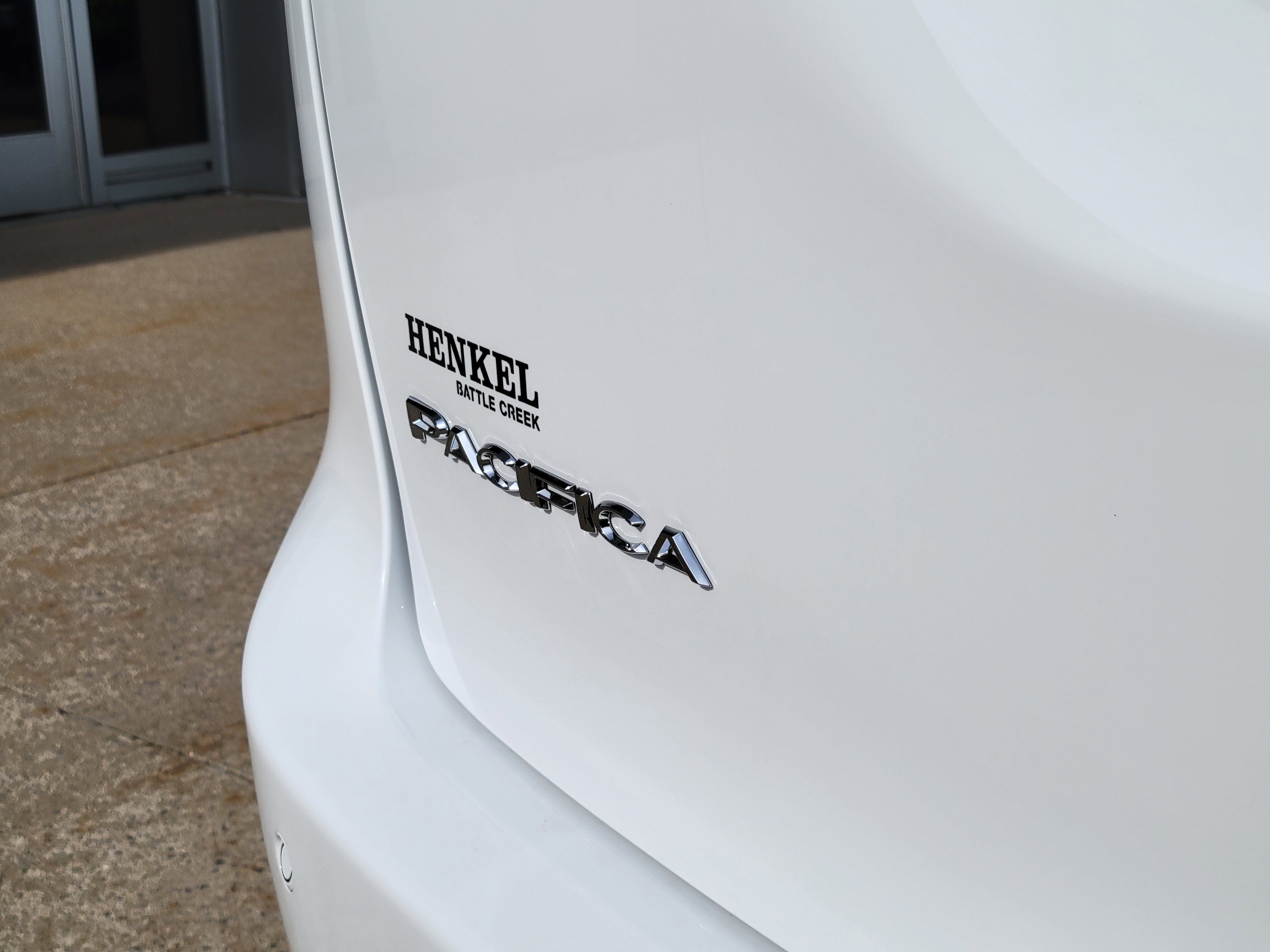 2027 Chrysler Pacifica PACIFICA SELECT AWD