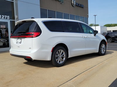 2027 Chrysler Pacifica PACIFICA SELECT AWD