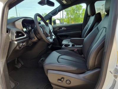 2027 Chrysler Pacifica PACIFICA SELECT AWD