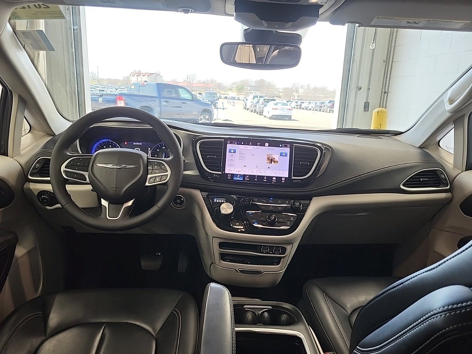 2023 Chrysler Pacifica Touring L AWD