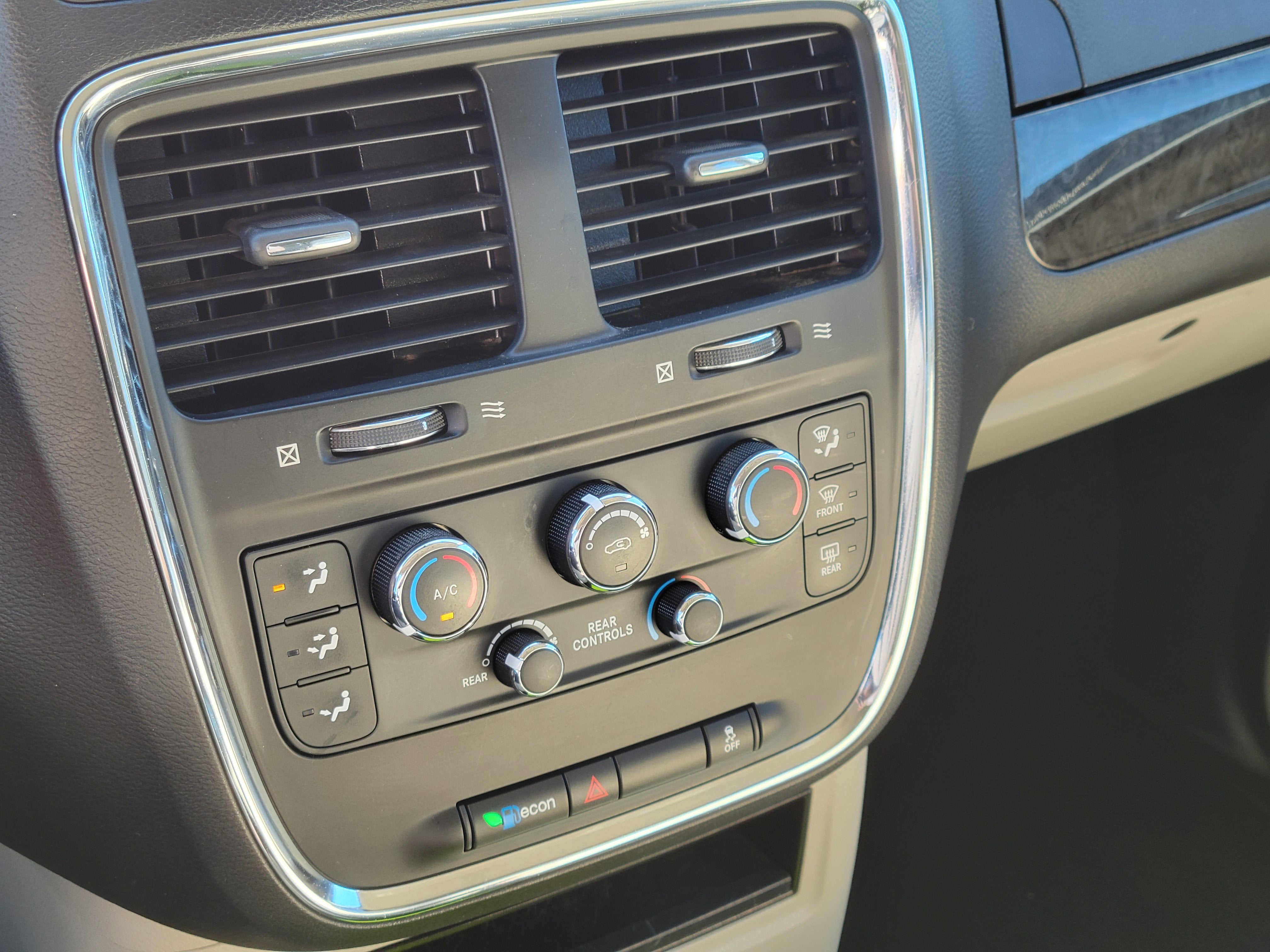 2017 Dodge Grand Caravan SE
