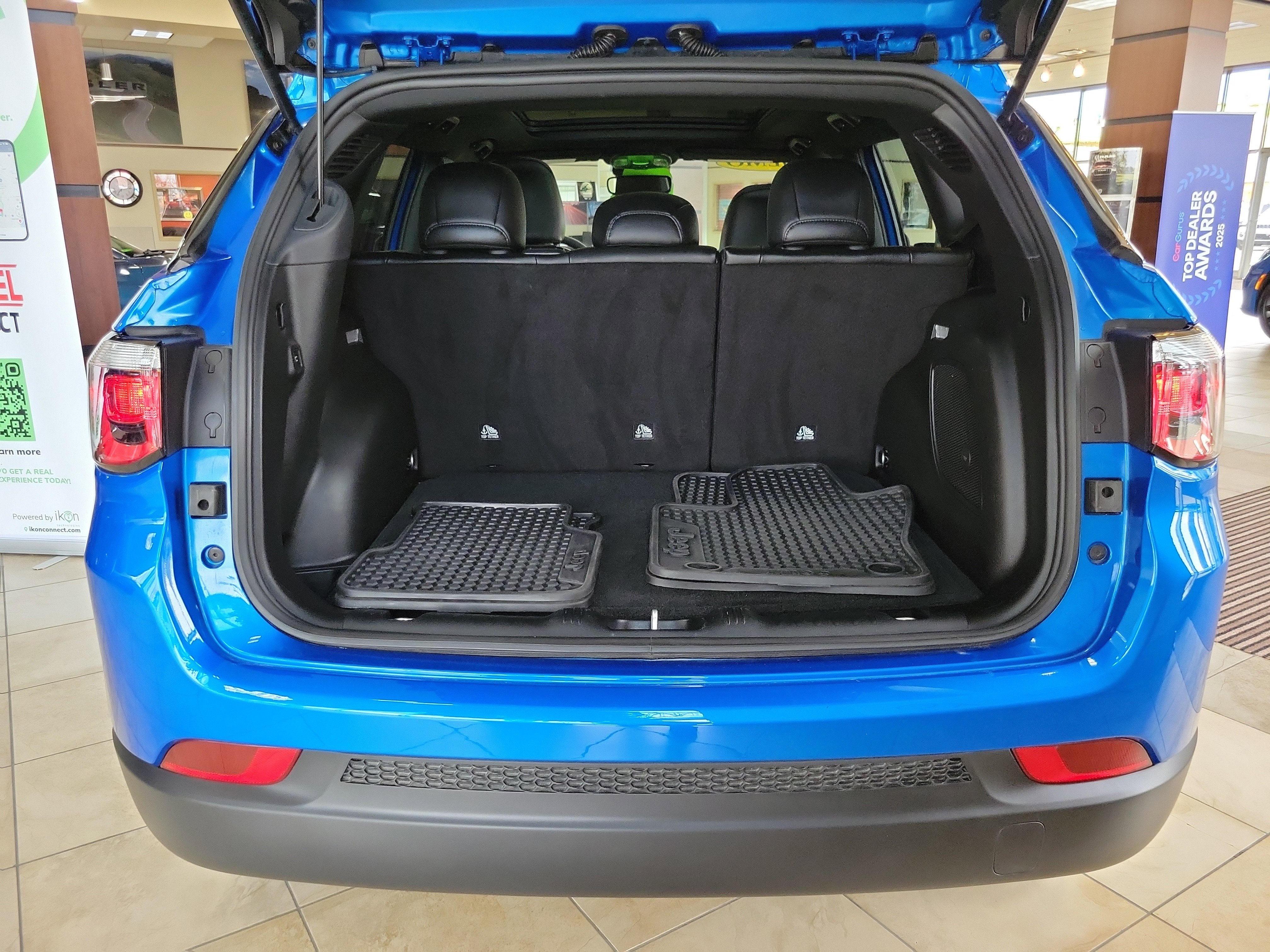 2025 Jeep Compass COMPASS LATITUDE 4X4