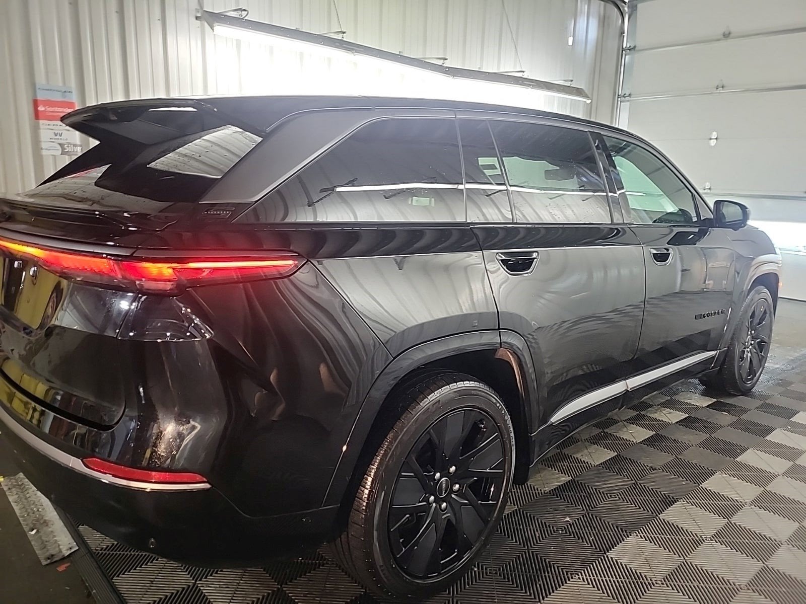 2024 Jeep Wagoneer S Launch Edition