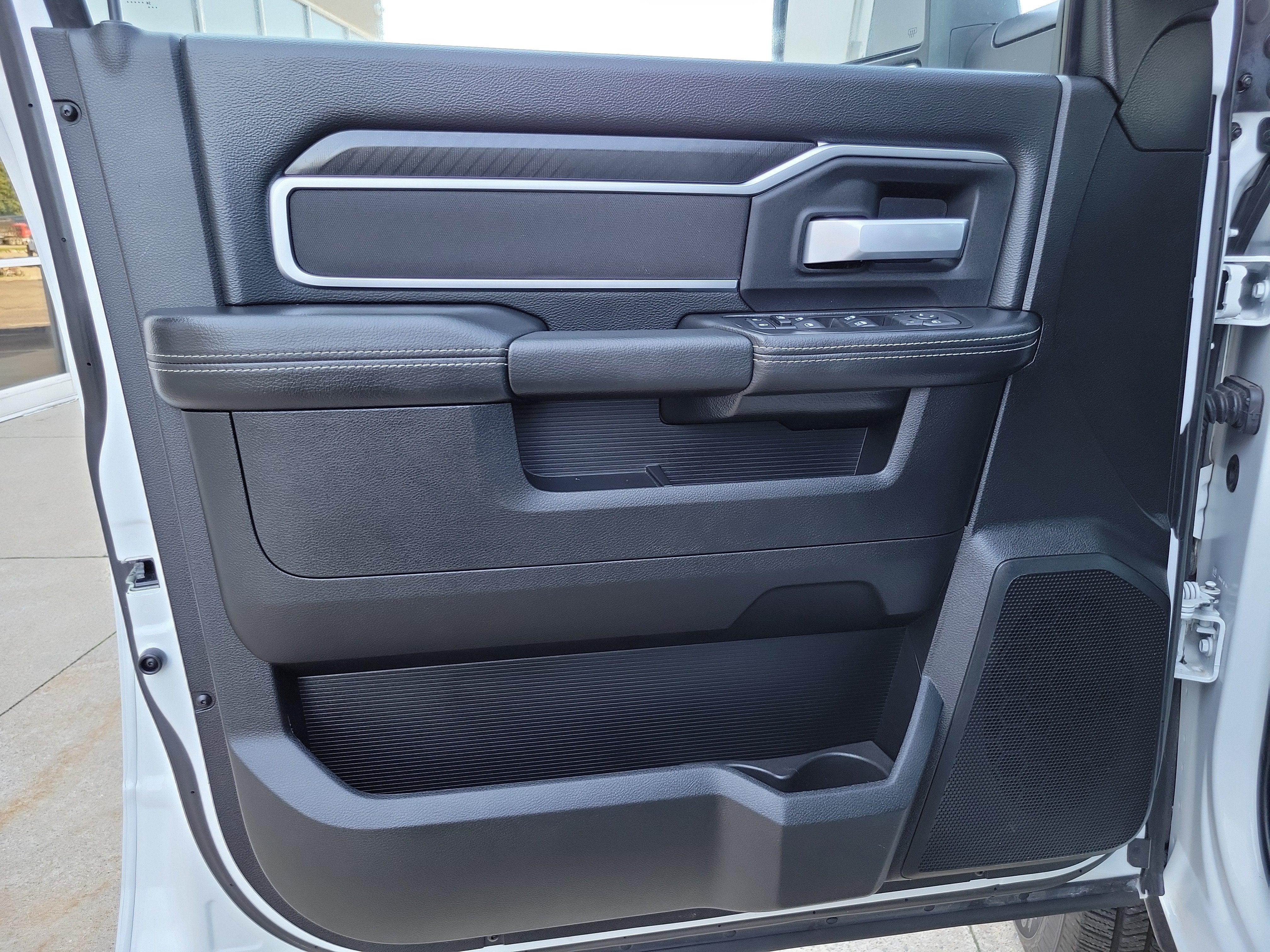 2025 RAM 3500 Lone Star Crew Cab 4x4 6'4' Box