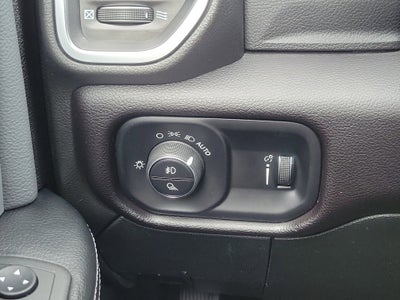 2022 RAM 3500 Big Horn Crew Cab 4x4 8' Box