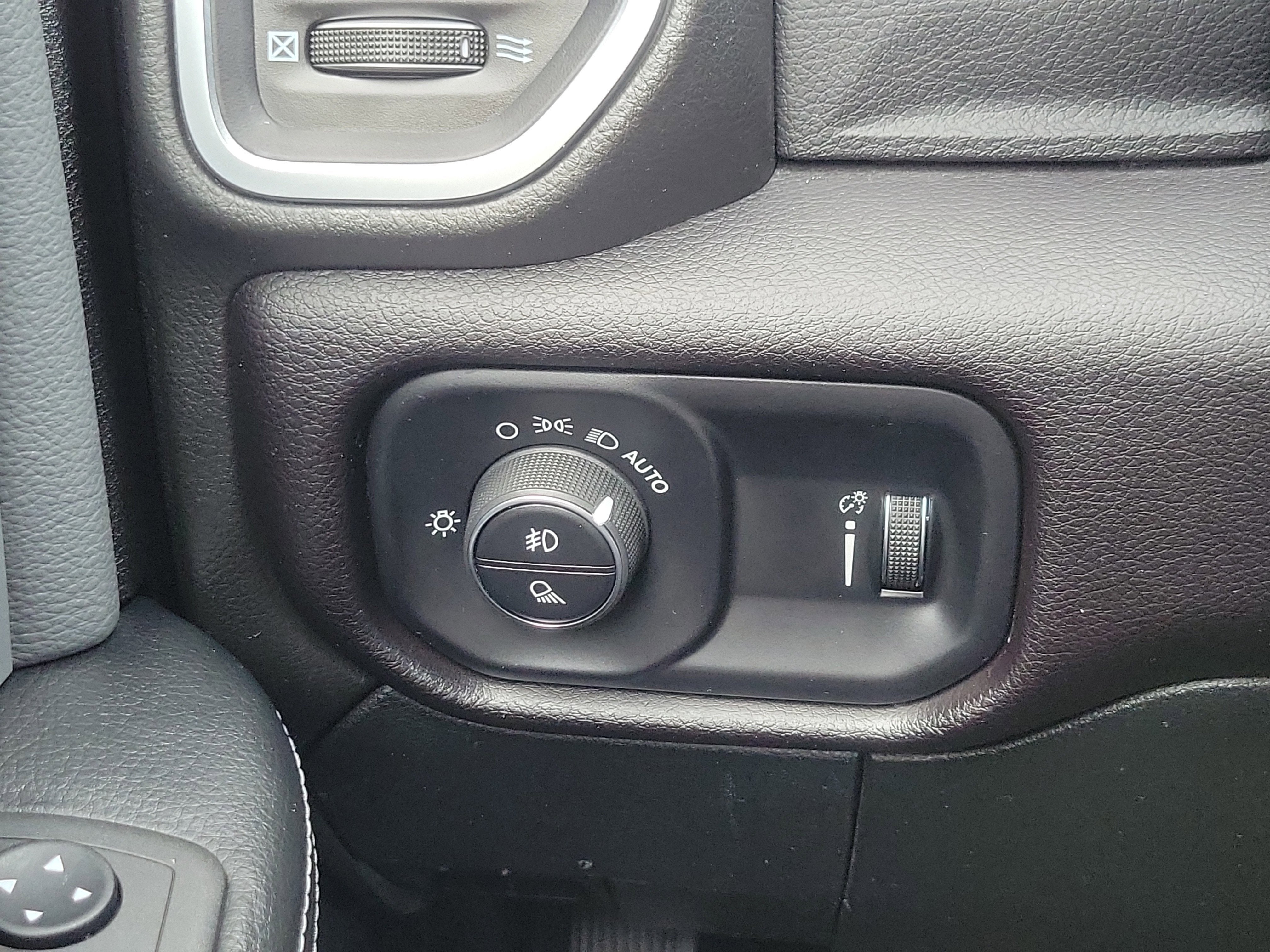 2022 RAM 3500 Big Horn Crew Cab 4x4 8' Box