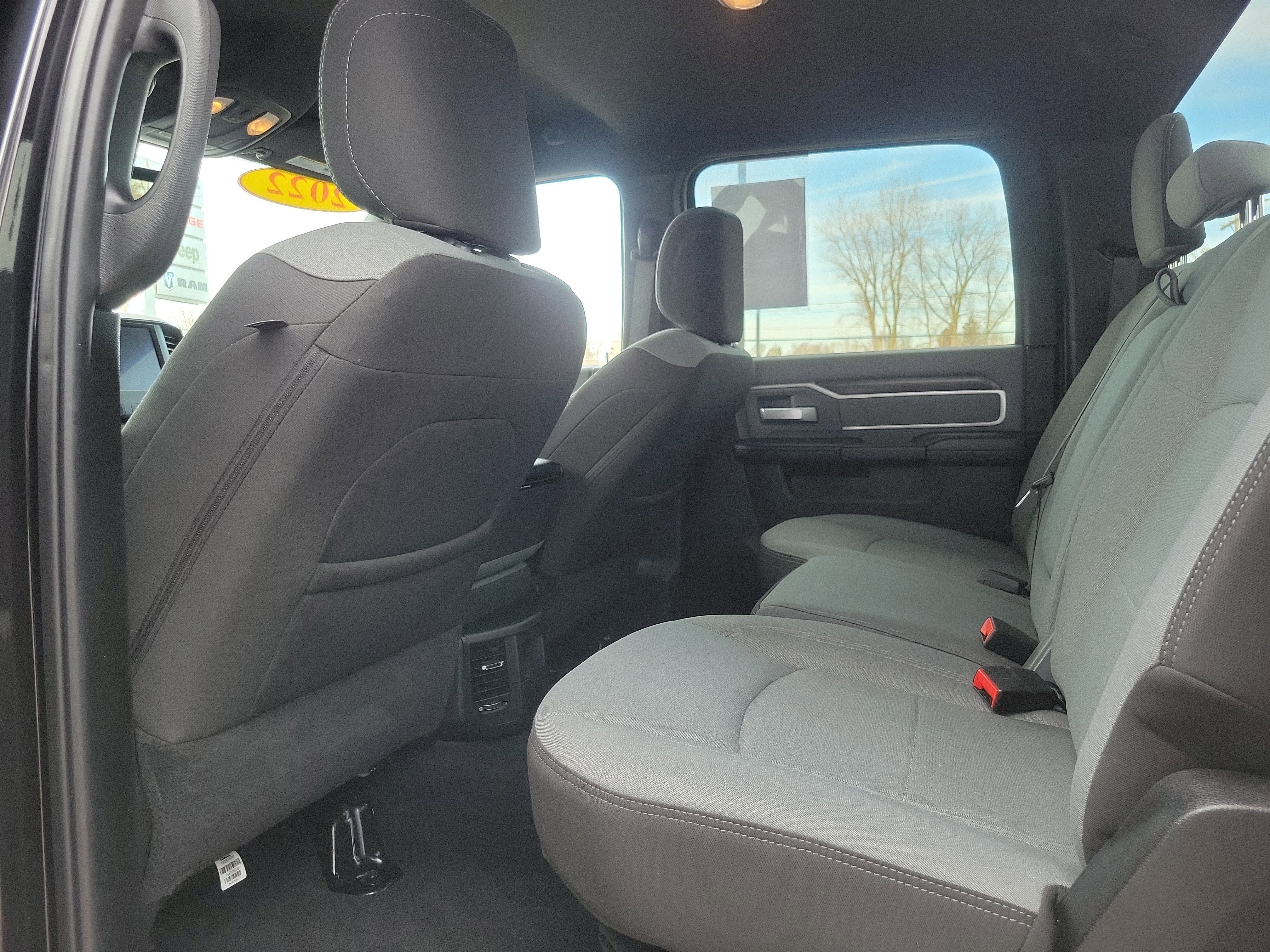 2022 RAM 3500 Big Horn Crew Cab 4x4 8' Box