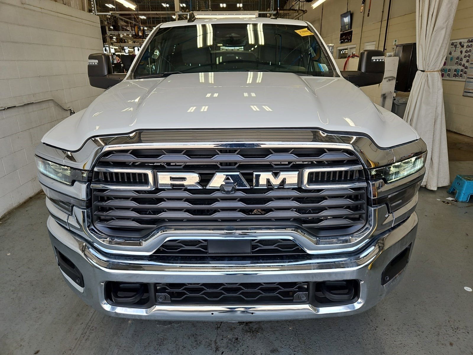 2025 RAM 2500 Big Horn Crew Cab 4x4 6'4' Box