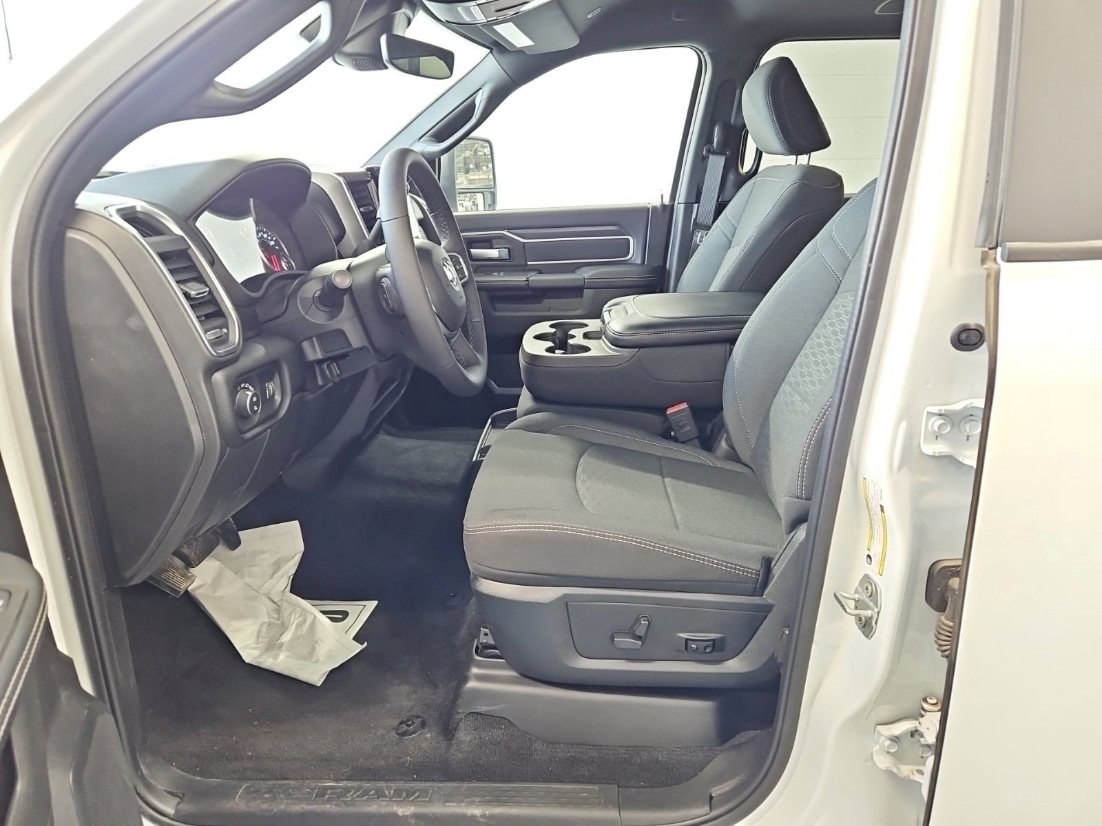 2025 RAM 2500 Big Horn Crew Cab 4x4 6'4' Box