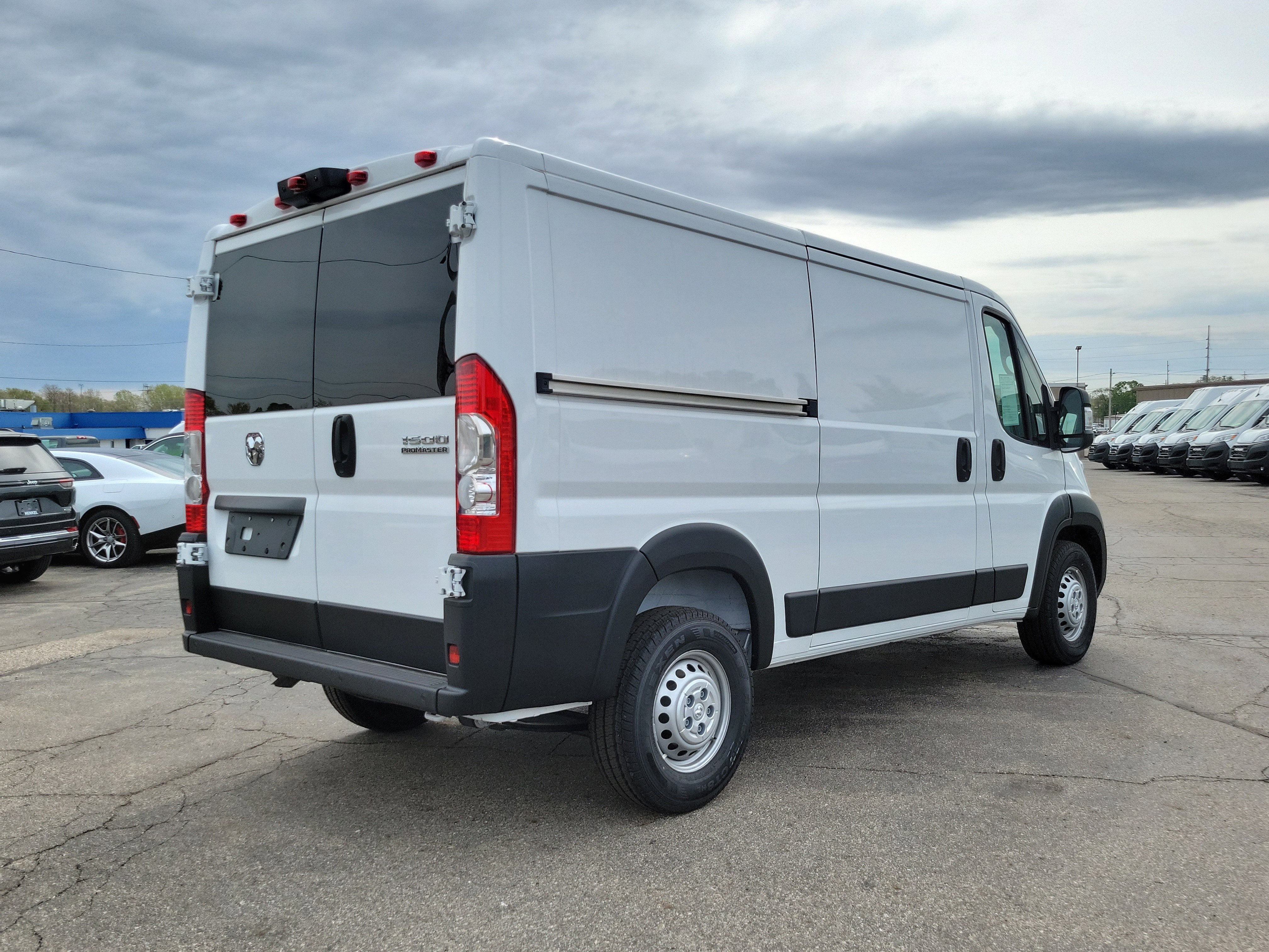 2025 RAM ProMaster 1500 Cargo Van Tradesman Low Roof 136' WB w/Pass Seat