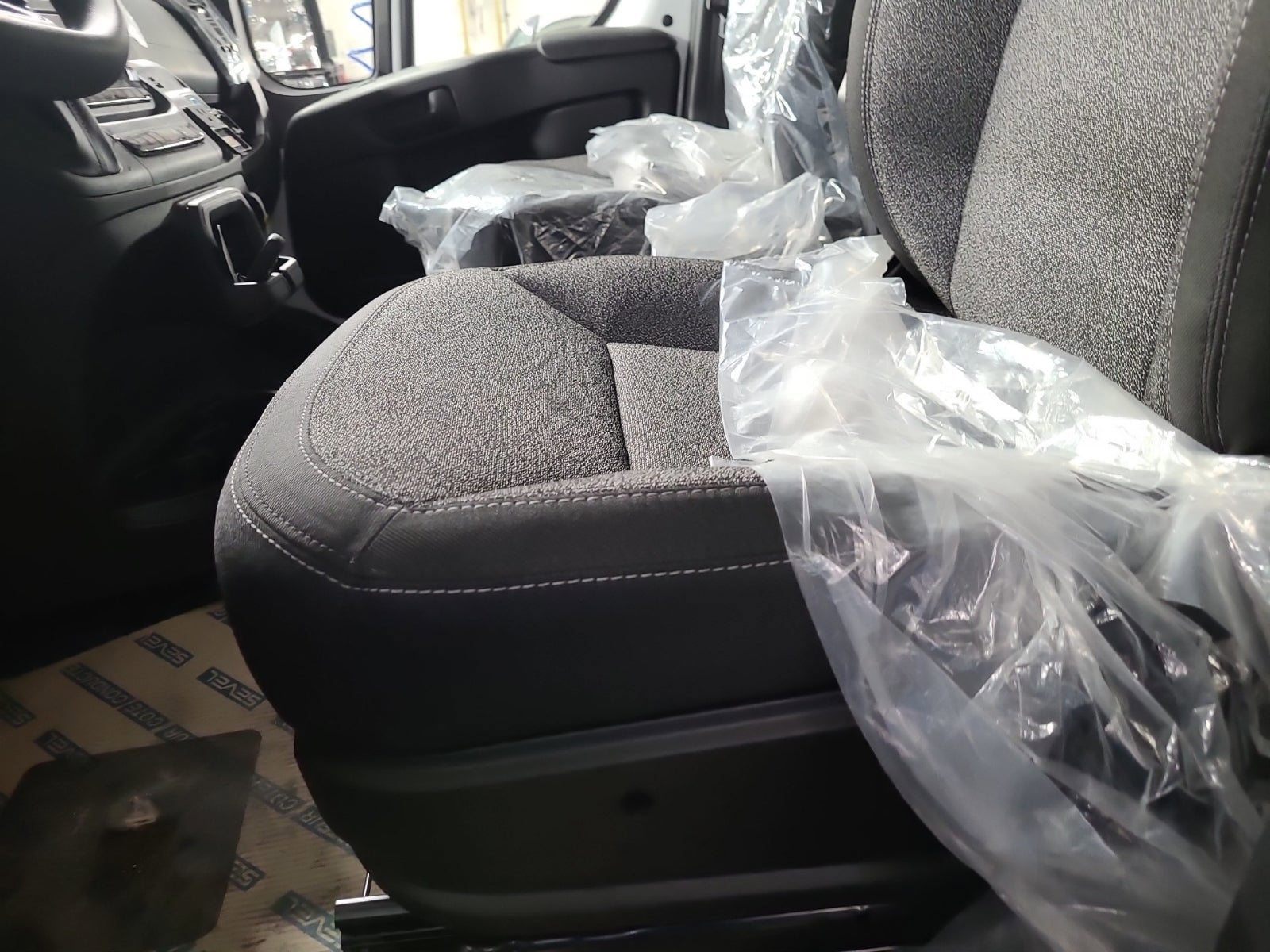 2025 RAM ProMaster 1500 Cargo Van Tradesman Low Roof 136' WB w/Pass Seat