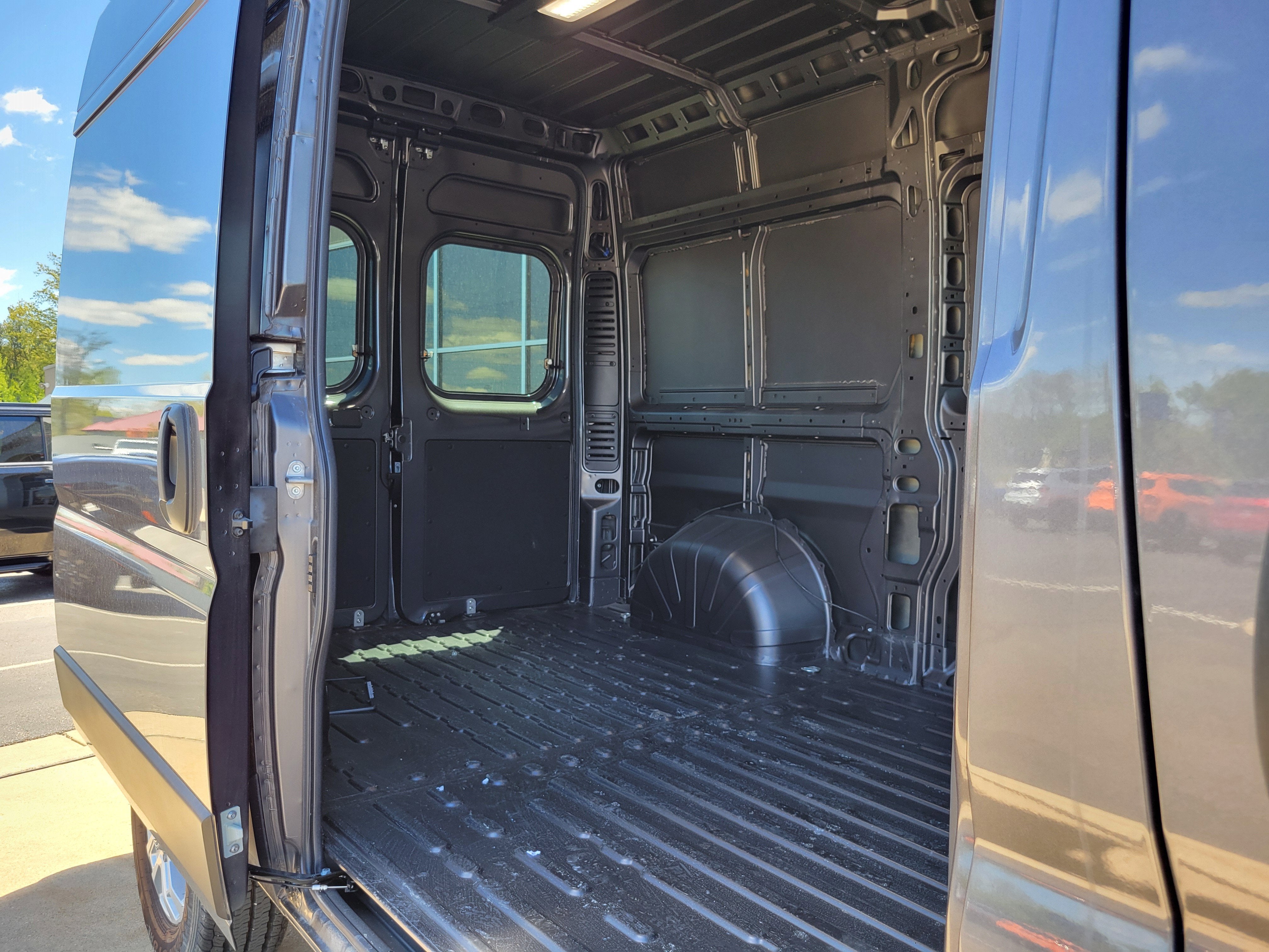 2025 RAM ProMaster 2500 Cargo Van SLT High Roof 136' WB