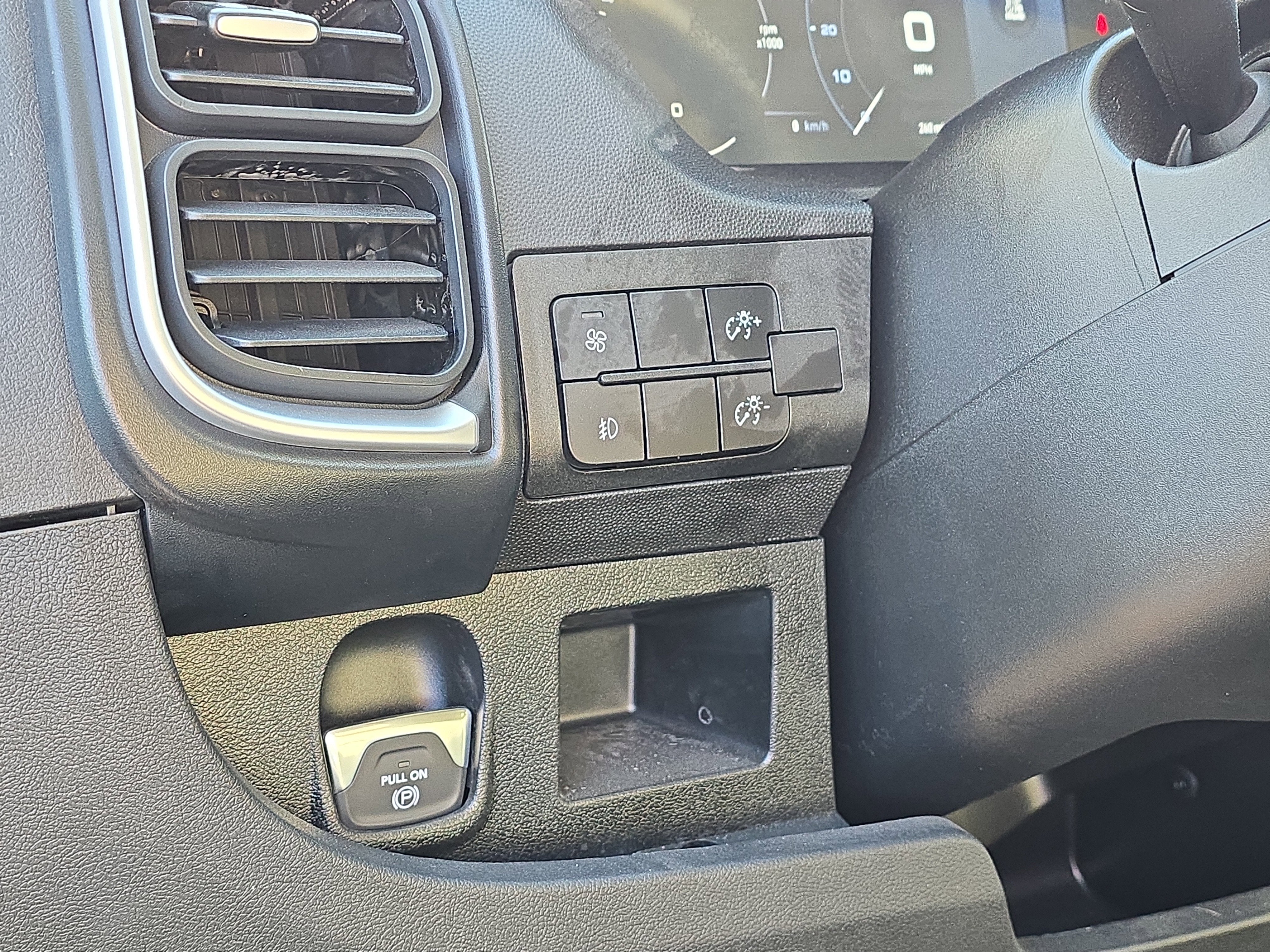2025 RAM ProMaster 2500 Cargo Van SLT Low Roof 136' WB