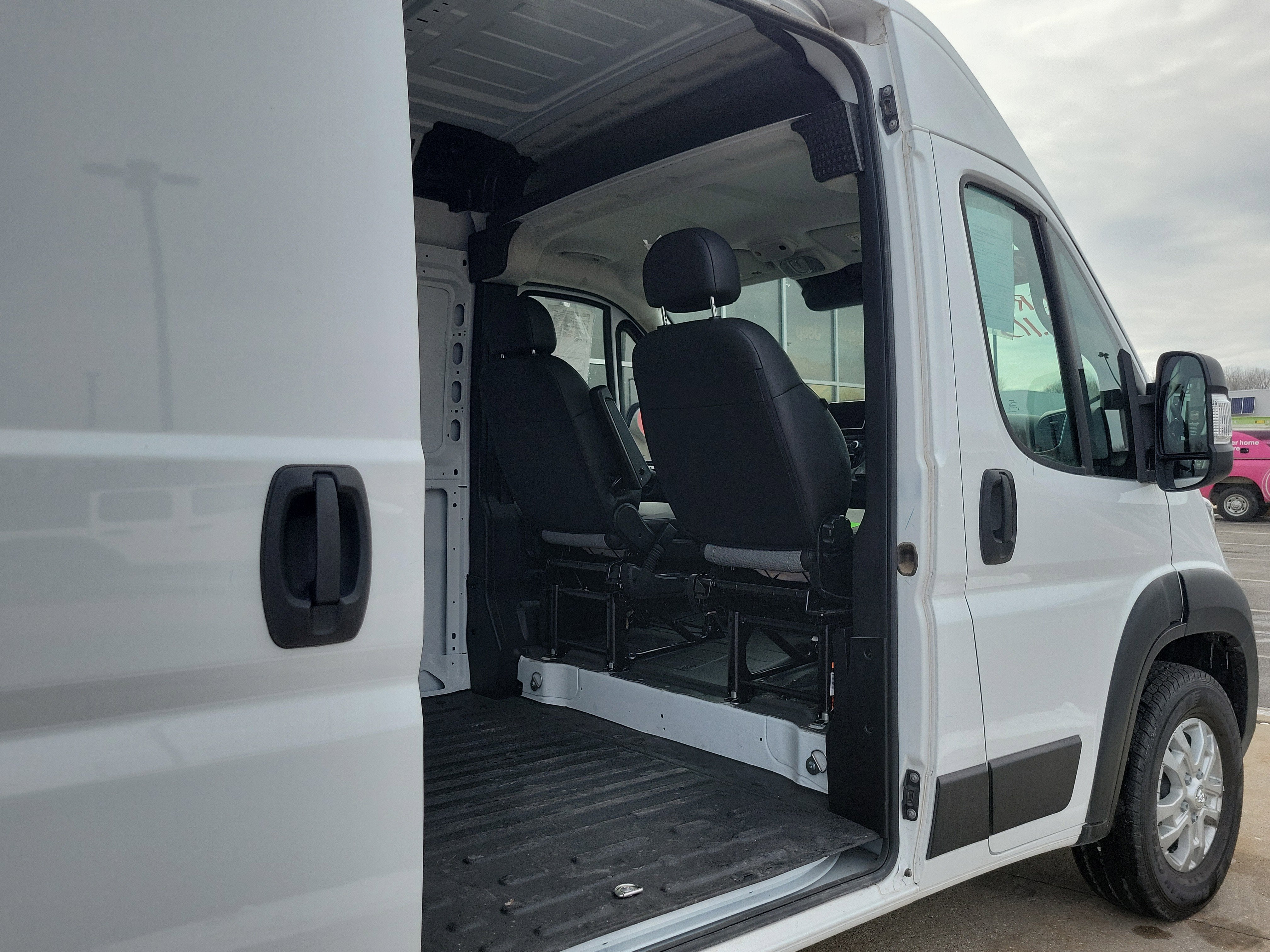 2025 RAM ProMaster 3500 Cargo Van SLT High Roof 159' WB