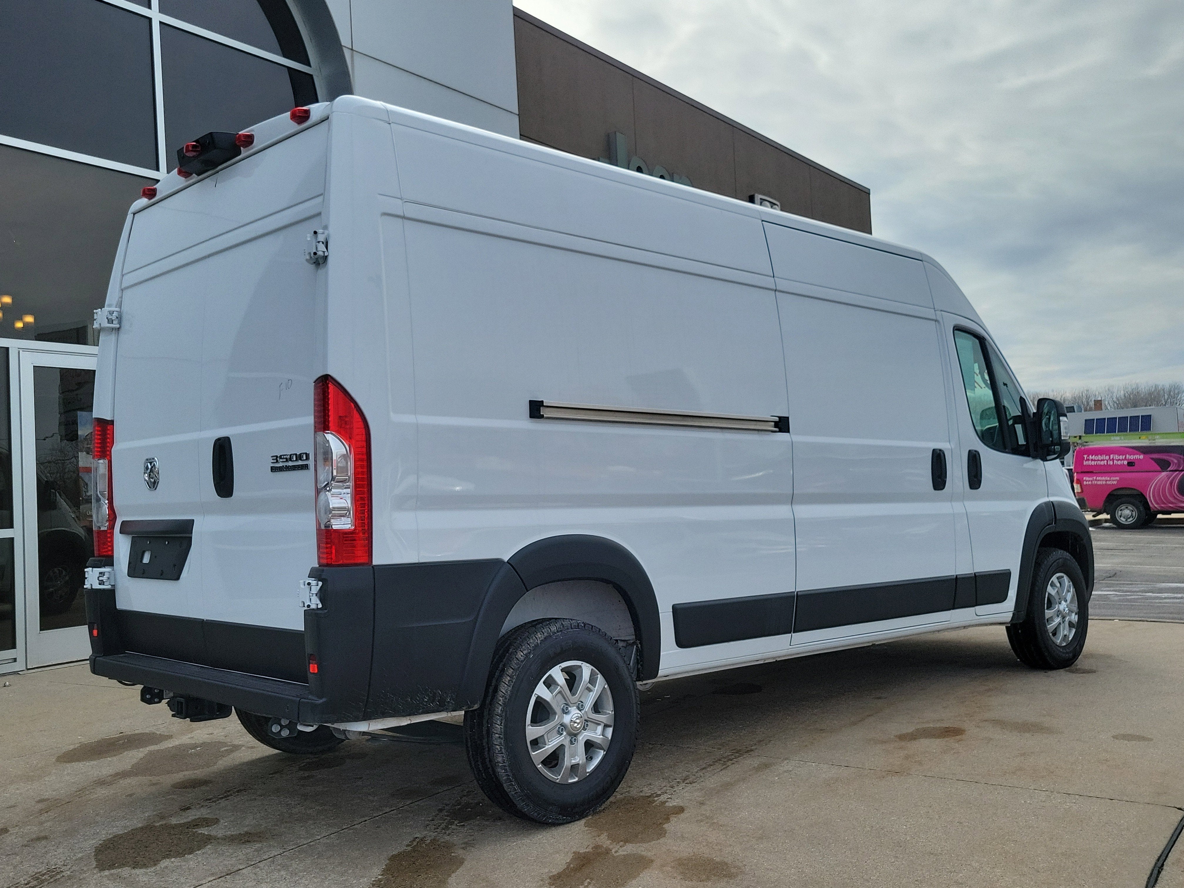 2025 RAM ProMaster 3500 Cargo Van SLT High Roof 159' WB