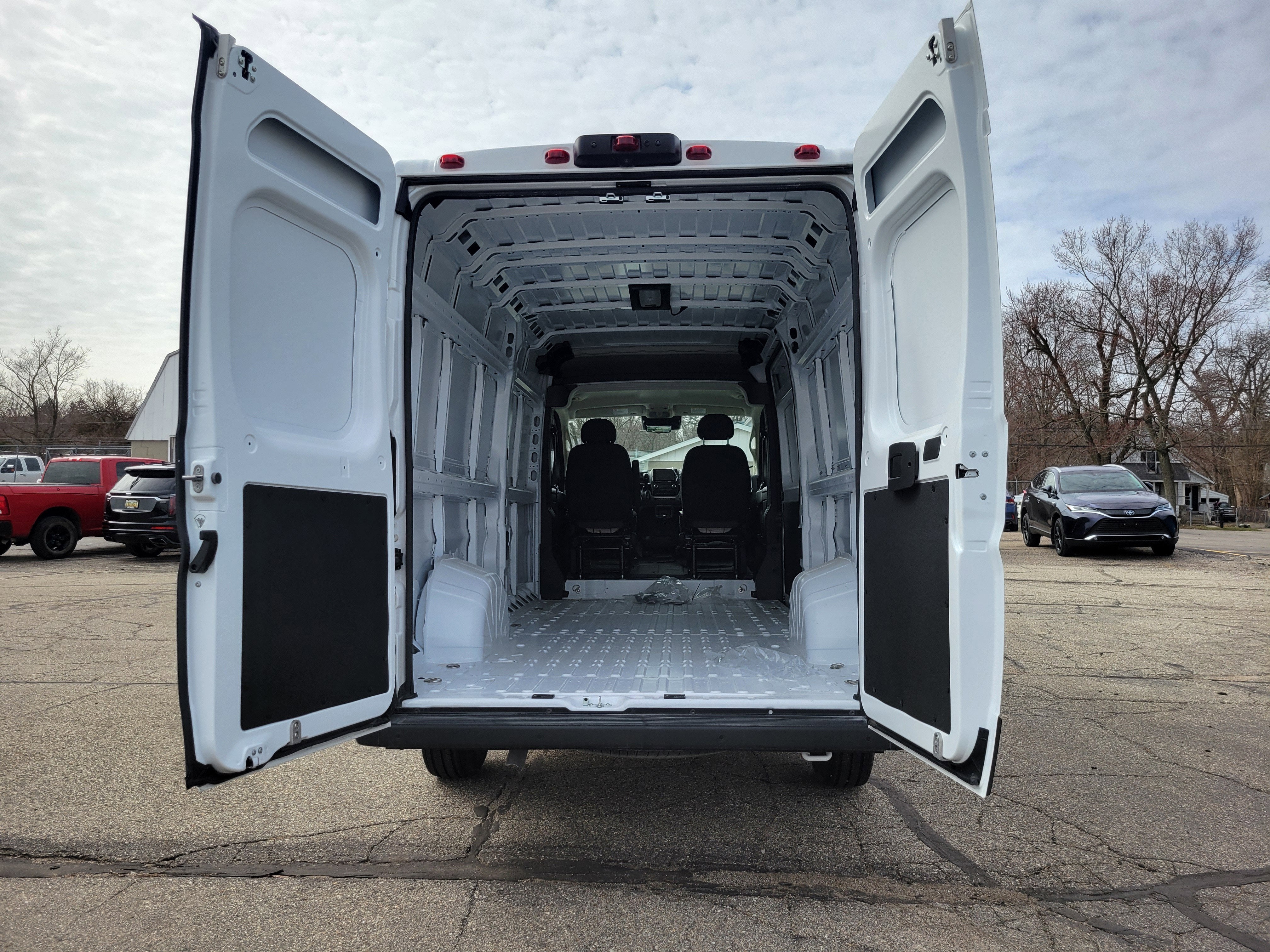 2025 RAM ProMaster 3500 Cargo Van SLT High Roof 159' WB EXT