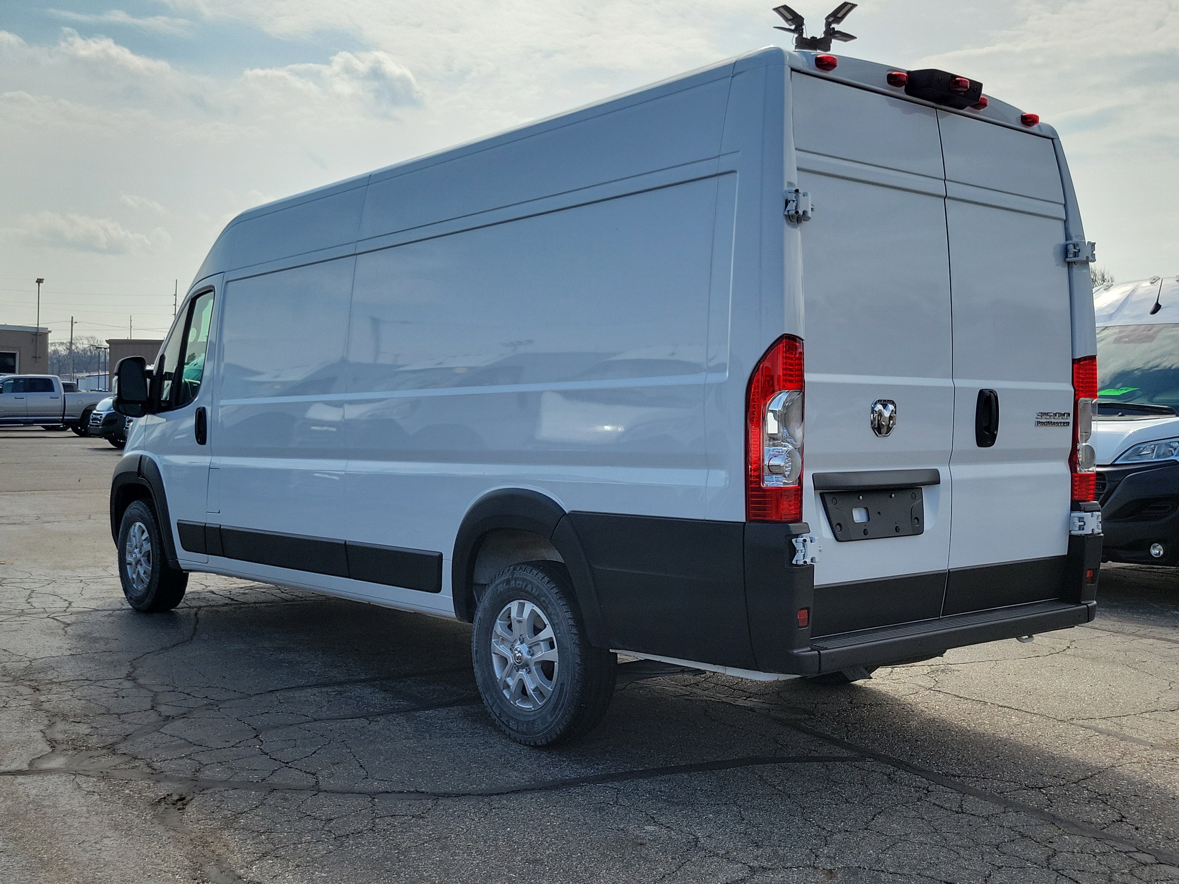 2025 RAM ProMaster 3500 Cargo Van SLT High Roof 159' WB EXT