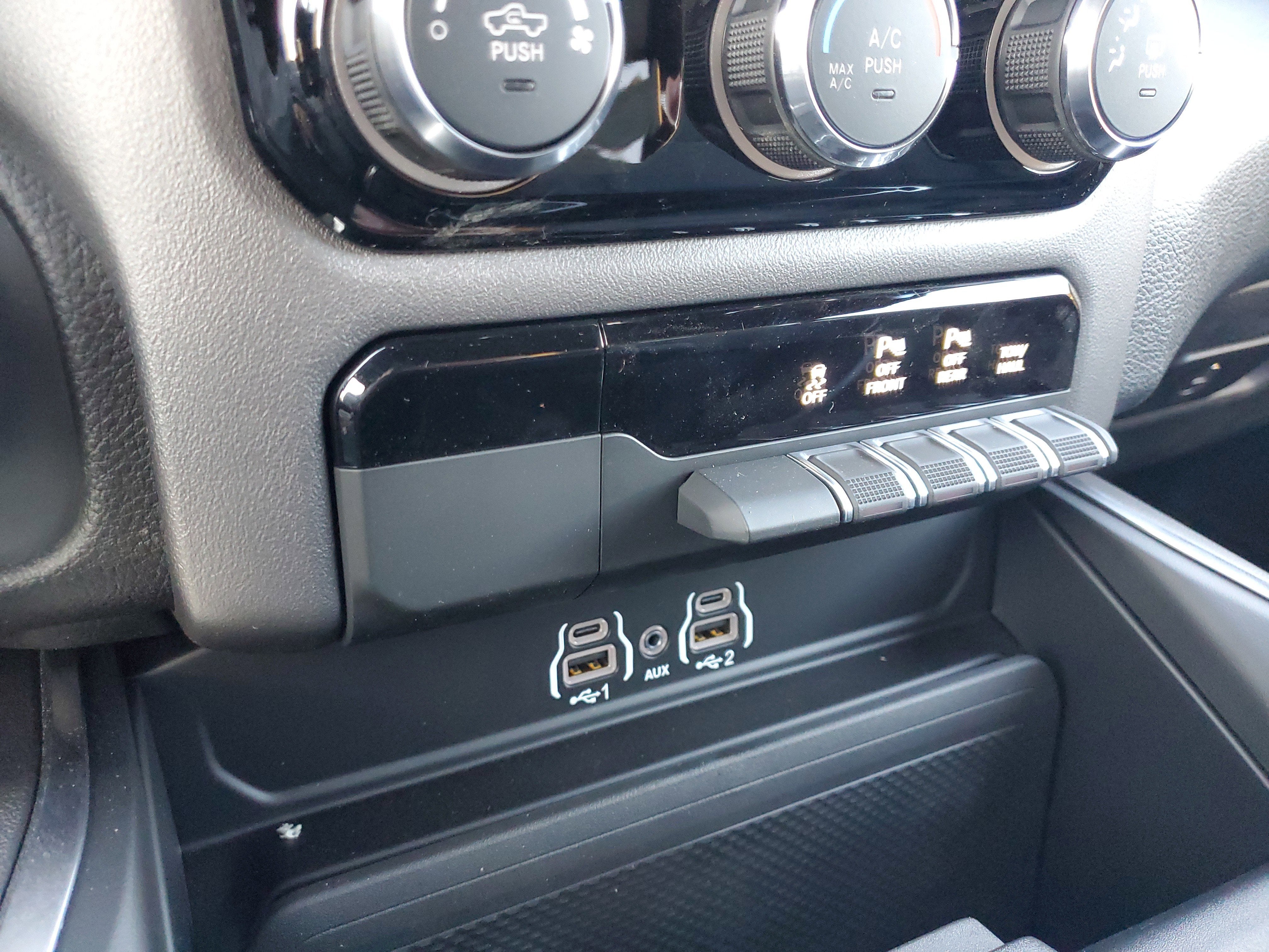 2026 RAM Ram 1500 RAM 1500 EXPRESS CREW CAB 4X4 5'7' BOX