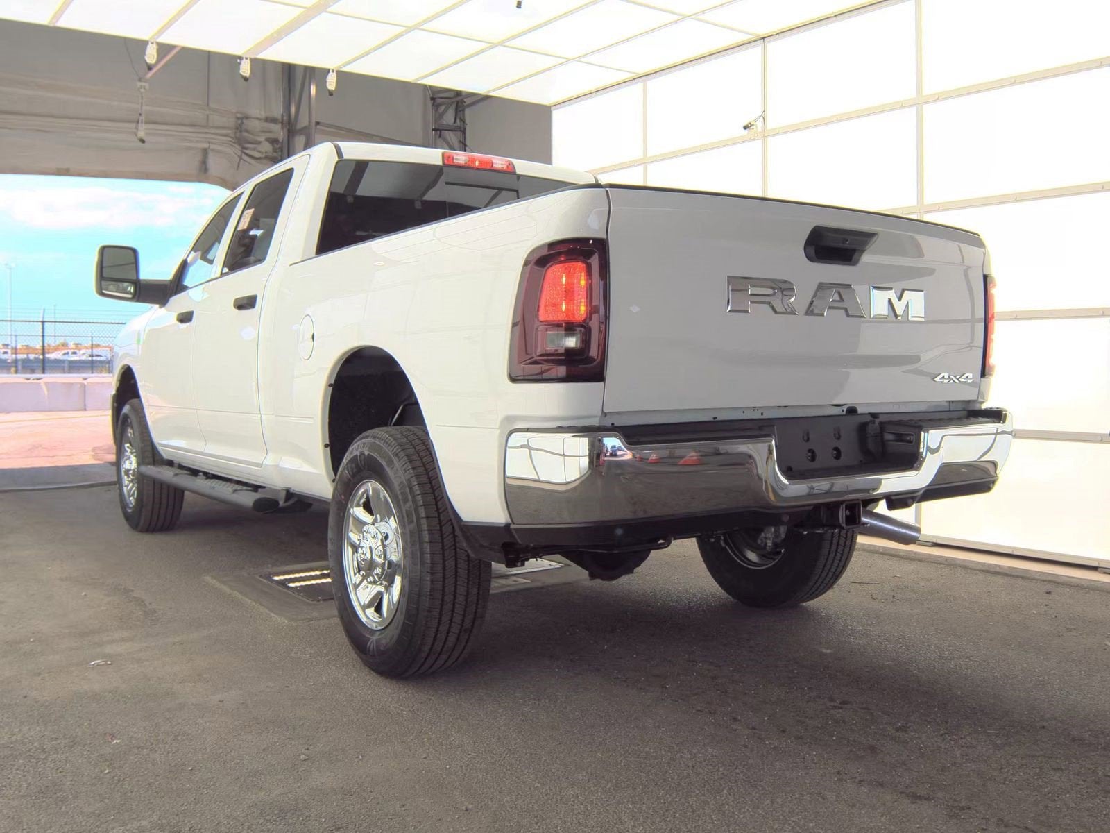2025 RAM 2500 Tradesman Crew Cab 4x4 6'4' Box