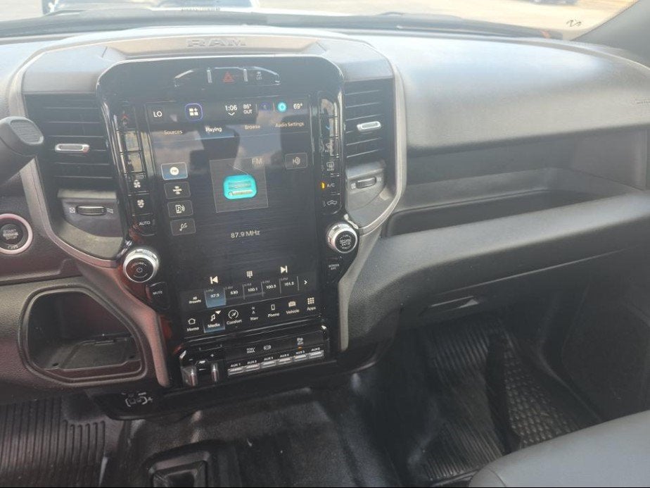 2023 RAM 2500 Tradesman Crew Cab 4x4 6'4' Box