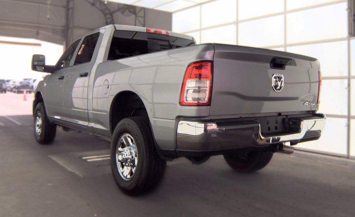 2023 RAM 2500 Tradesman Crew Cab 4x4 6'4' Box