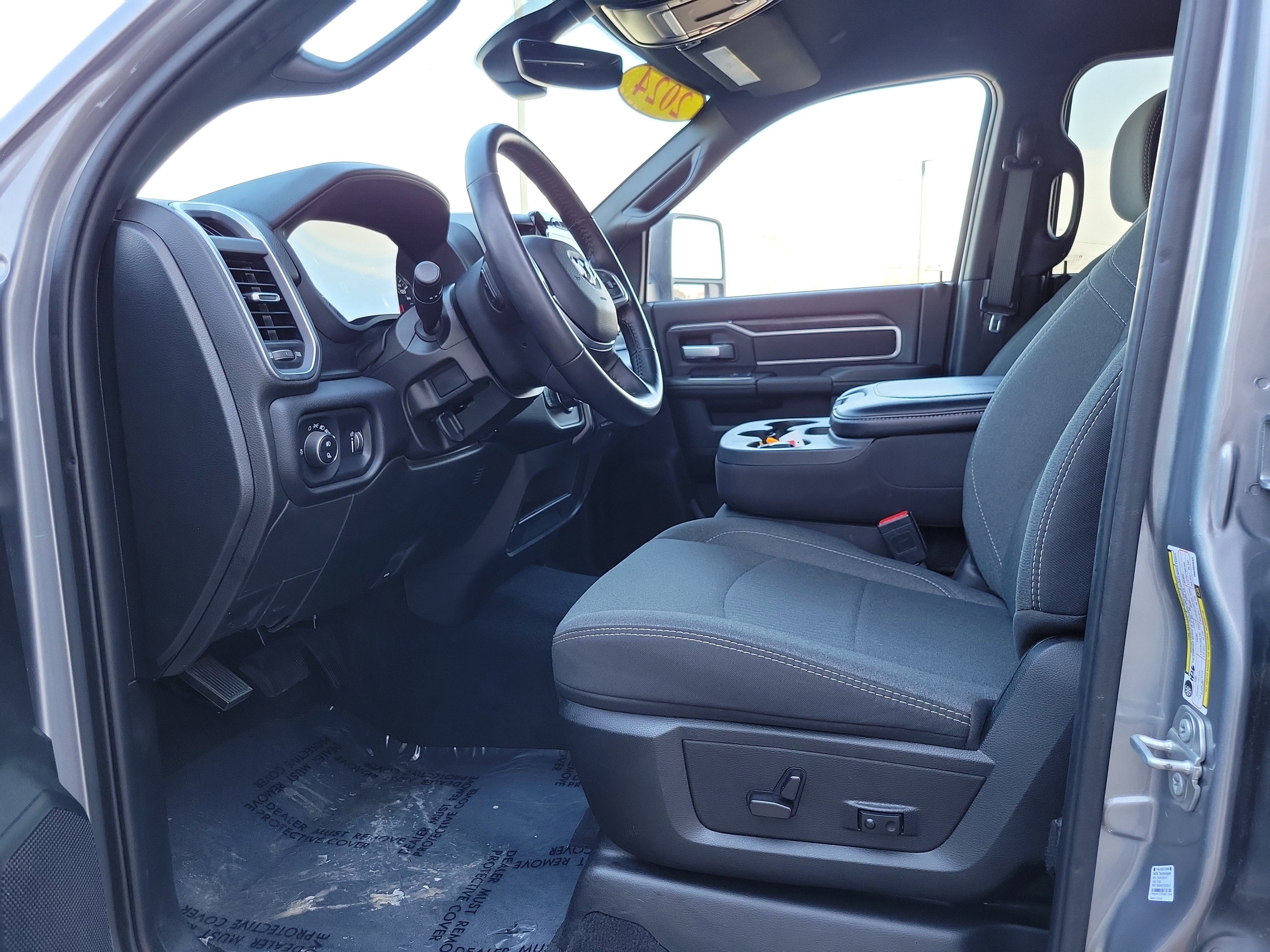 2024 RAM 2500 Big Horn Crew Cab 4x4 6'4' Box