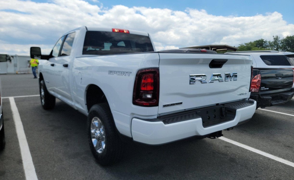 2025 RAM 2500 Big Horn Crew Cab 4x4 6'4' Box