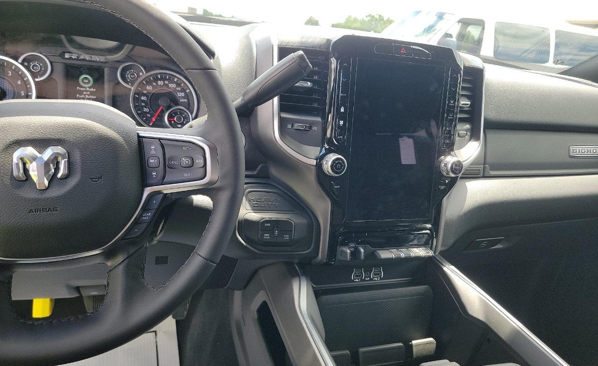 2025 RAM 2500 Big Horn Crew Cab 4x4 6'4' Box