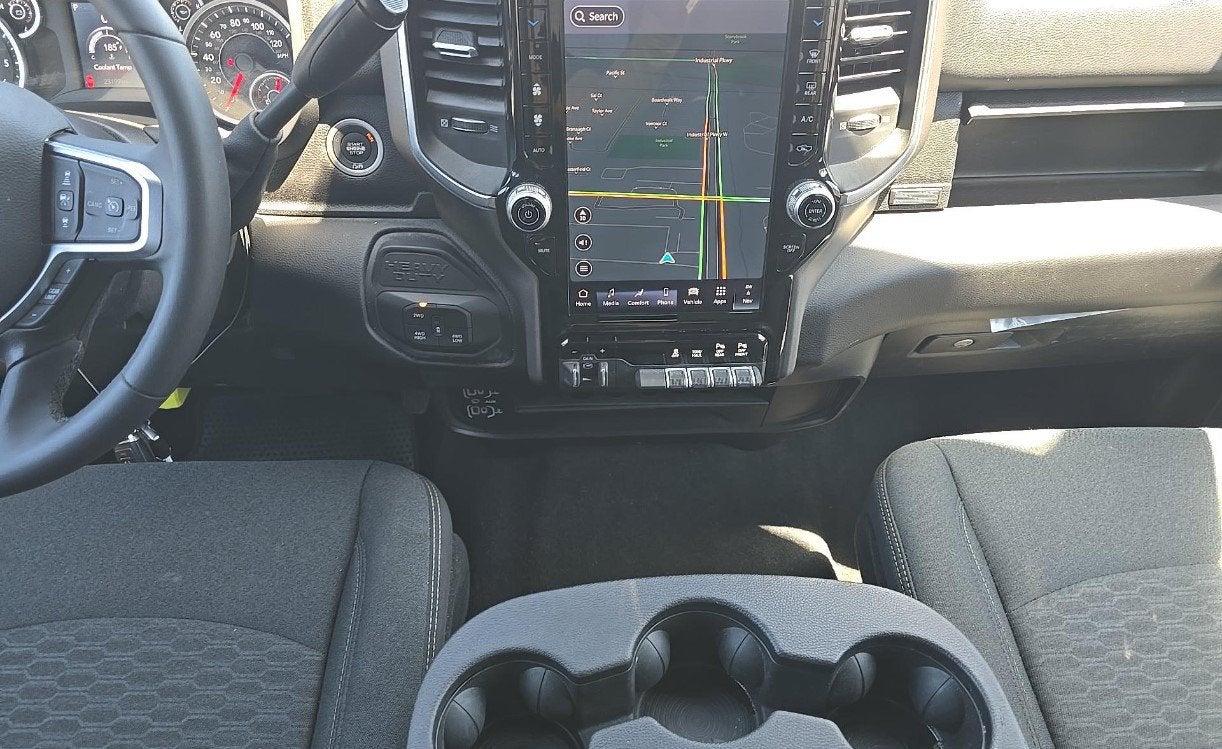 2025 RAM 2500 Big Horn Crew Cab 4x4 6'4' Box