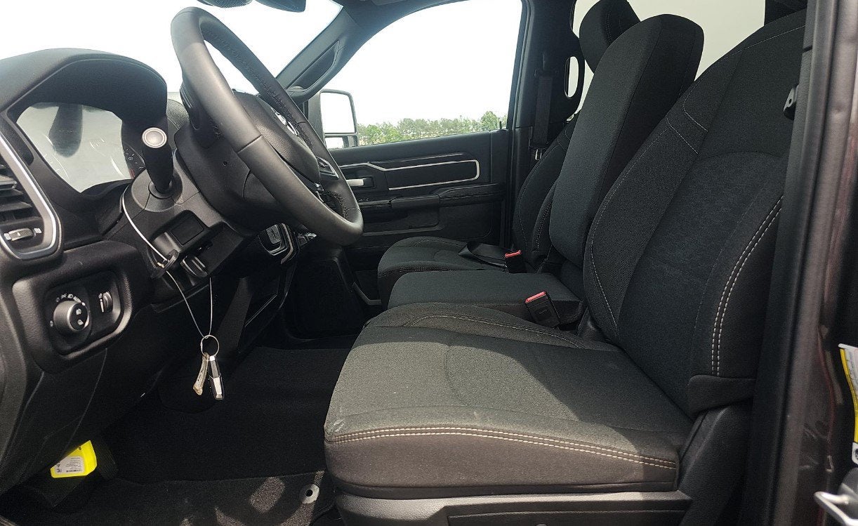 2025 RAM 2500 Big Horn Crew Cab 4x4 6'4' Box
