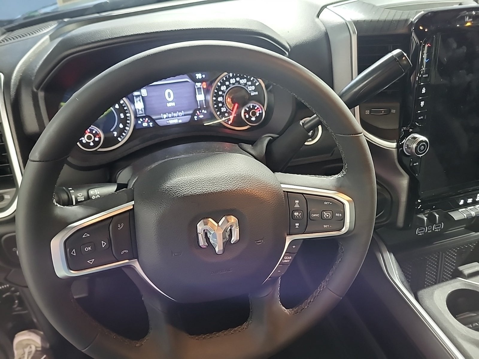 2025 RAM 2500 Big Horn Crew Cab 4x4 6'4' Box