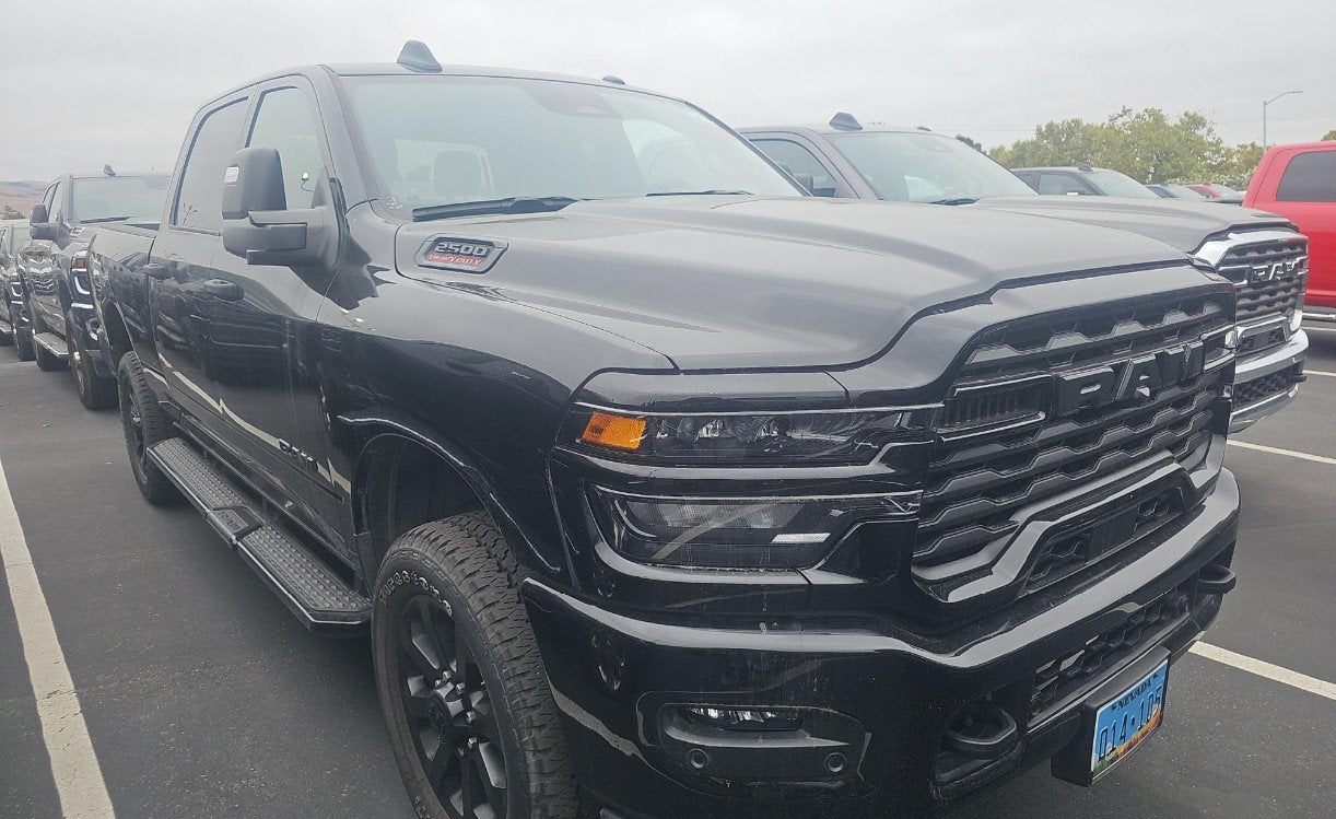 2025 RAM 2500 Big Horn Crew Cab 4x4 6'4' Box