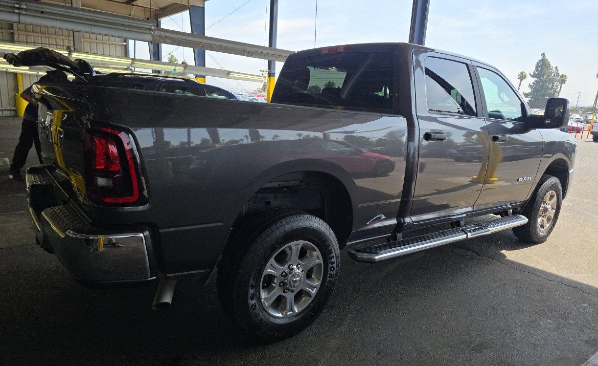 2025 RAM 2500 Big Horn Crew Cab 4x4 6'4' Box