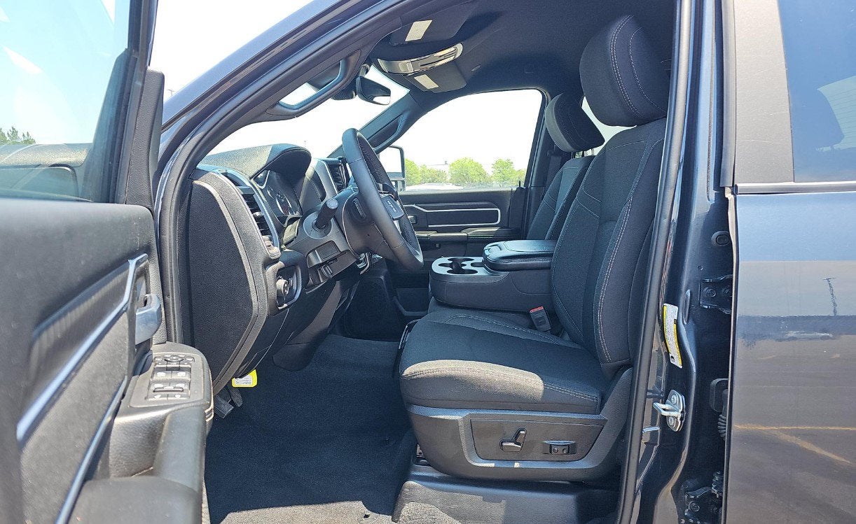 2025 RAM 2500 Big Horn Crew Cab 4x4 6'4' Box
