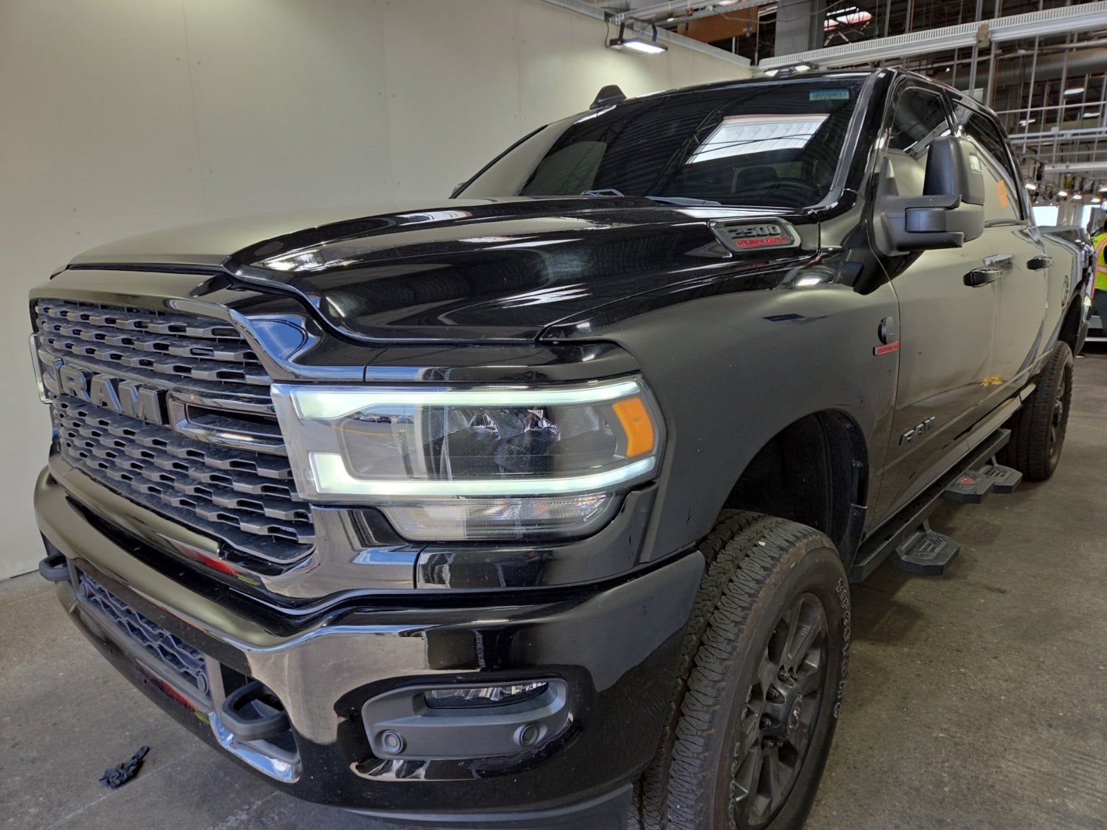 2024 RAM 2500 Big Horn Crew Cab 4x4 6'4' Box