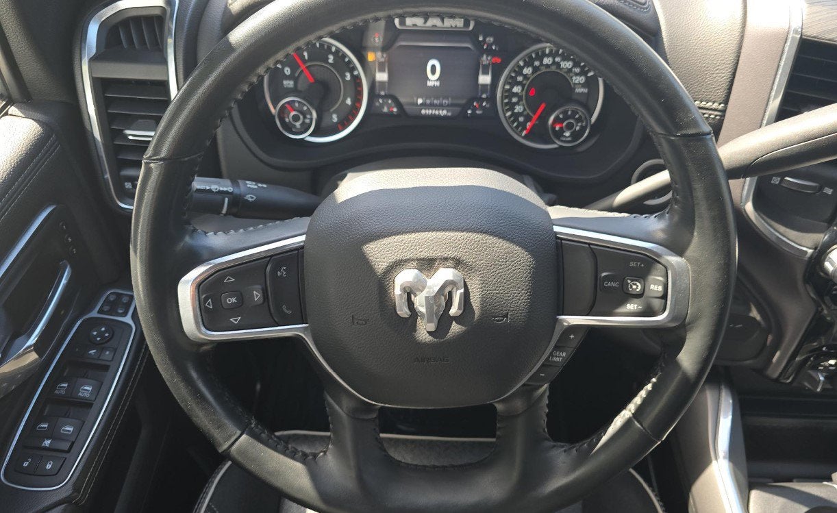 2023 RAM 2500 Laramie Crew Cab 4x4 6'4' Box