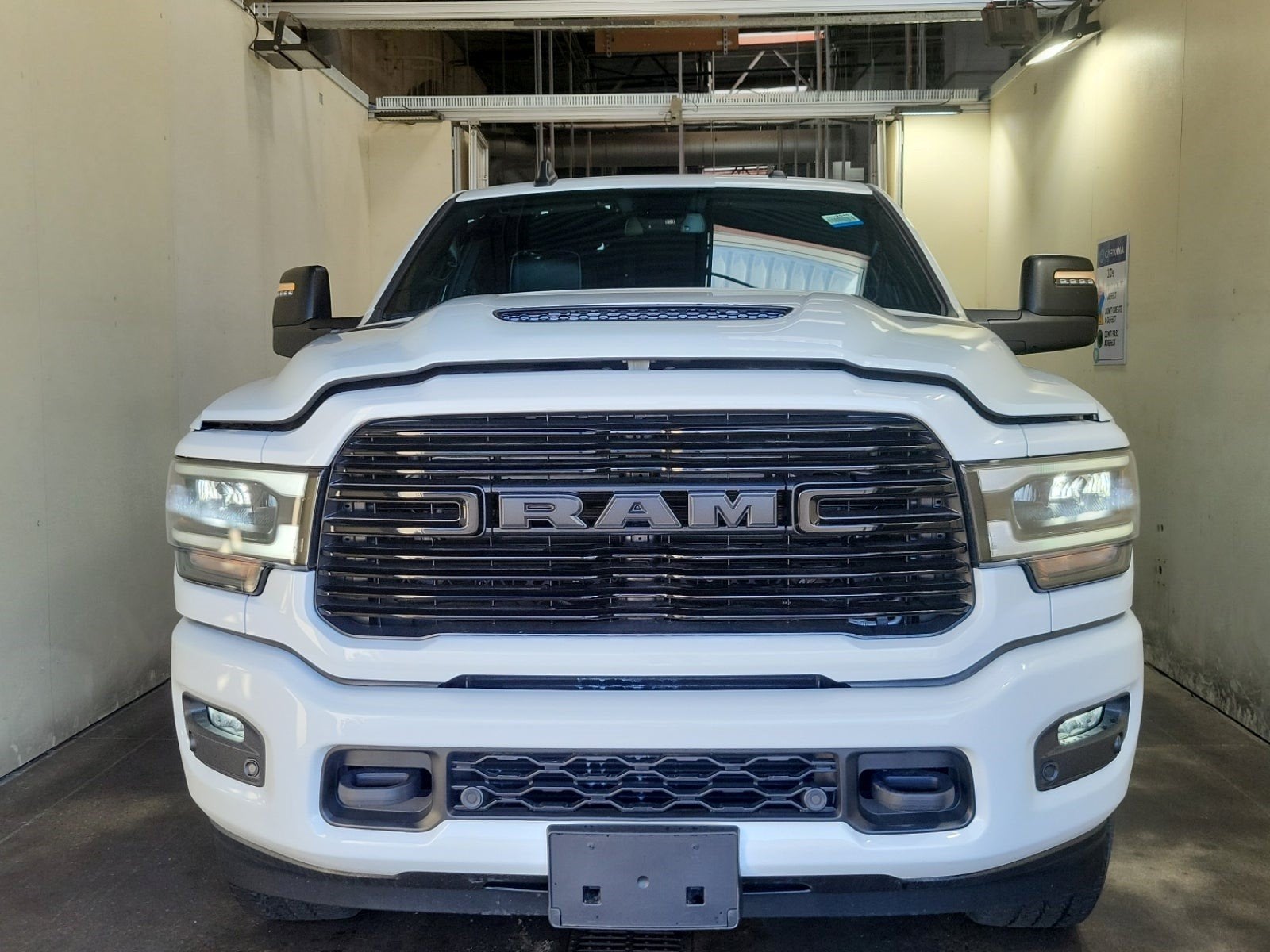 2024 RAM 2500 Laramie Crew Cab 4x4 6'4' Box