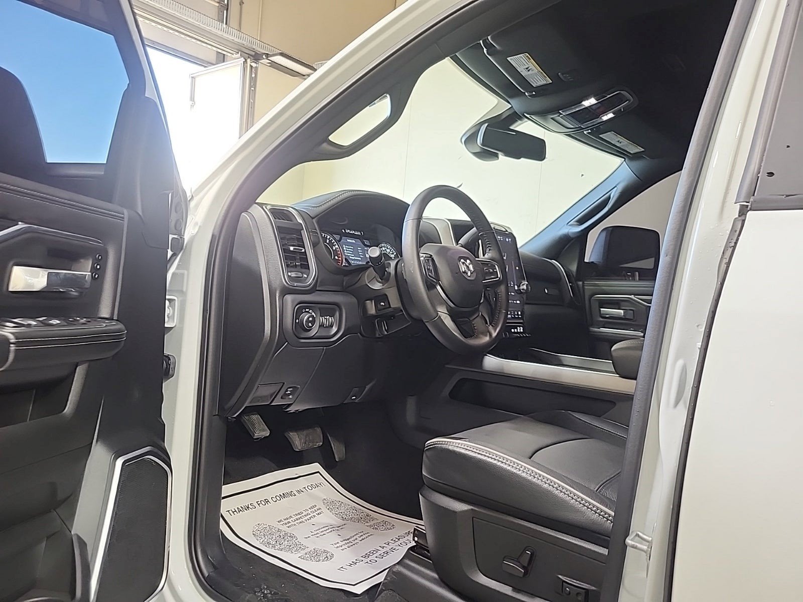 2024 RAM 2500 Laramie Crew Cab 4x4 6'4' Box
