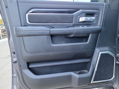 2022 RAM 2500 Laramie Crew Cab 4x4 6'4' Box