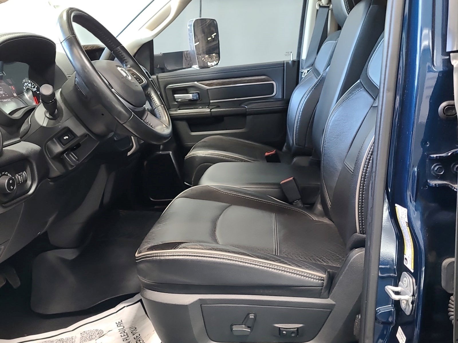 2021 RAM 2500 Laramie Crew Cab 4x4 6'4' Box