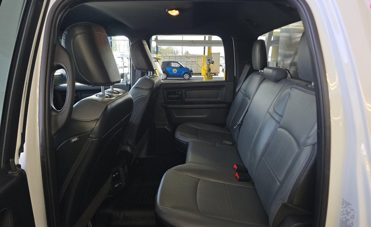 2022 RAM 2500 Tradesman Crew Cab 4x4 8' Box
