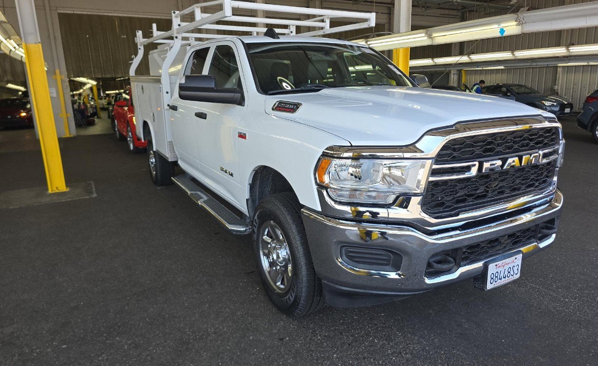 2022 RAM 2500 Tradesman Crew Cab 4x4 8' Box