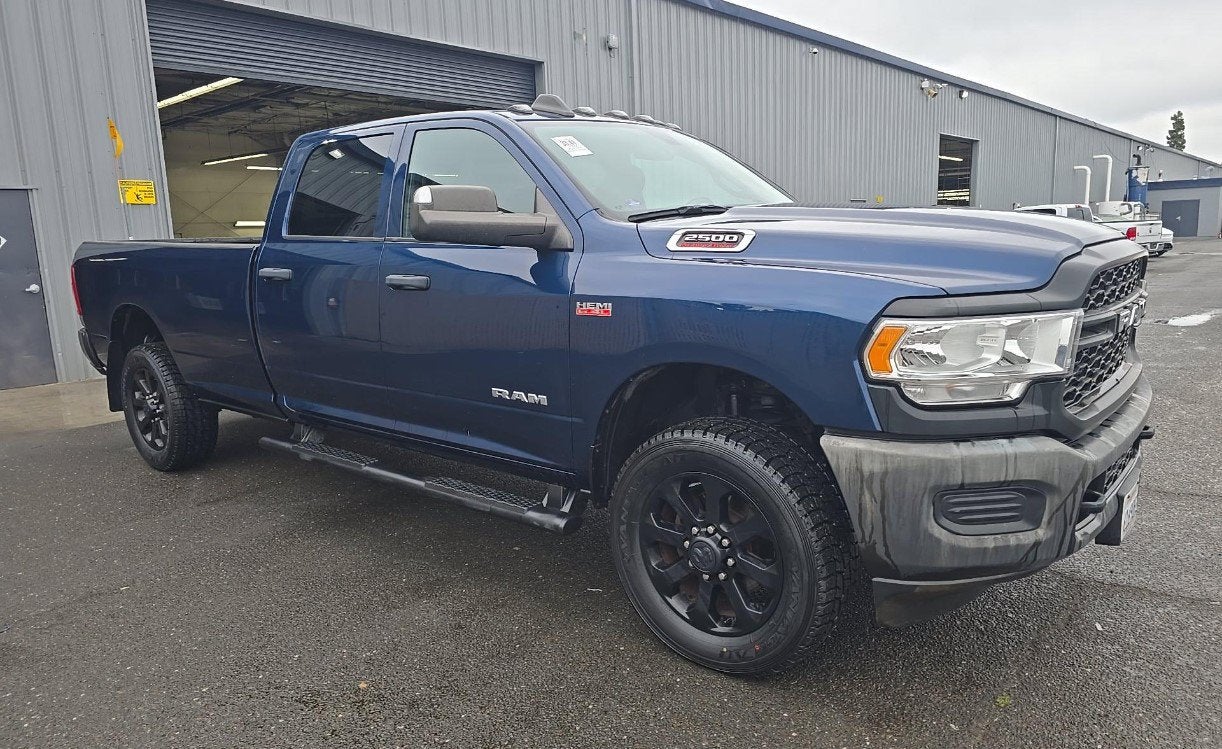2022 RAM 2500 Tradesman Crew Cab 4x4 8' Box