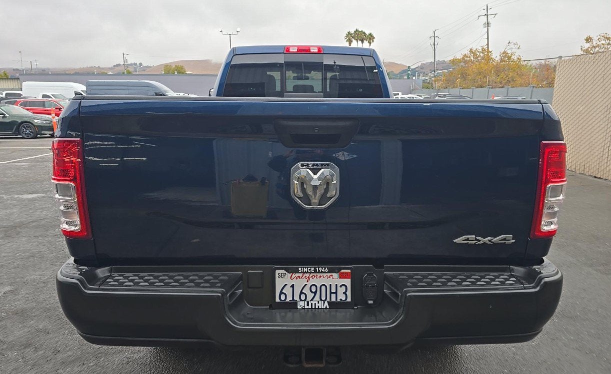2022 RAM 2500 Tradesman Crew Cab 4x4 8' Box