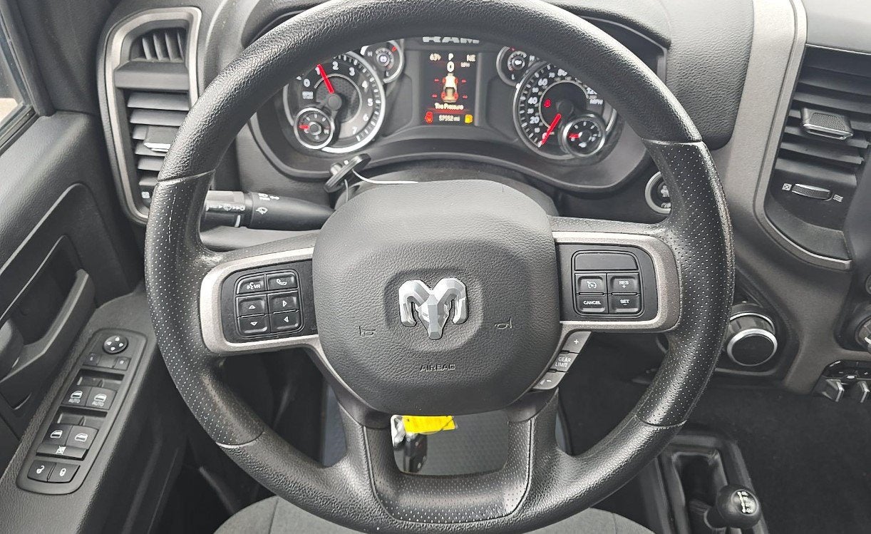 2022 RAM 2500 Tradesman Crew Cab 4x4 8' Box