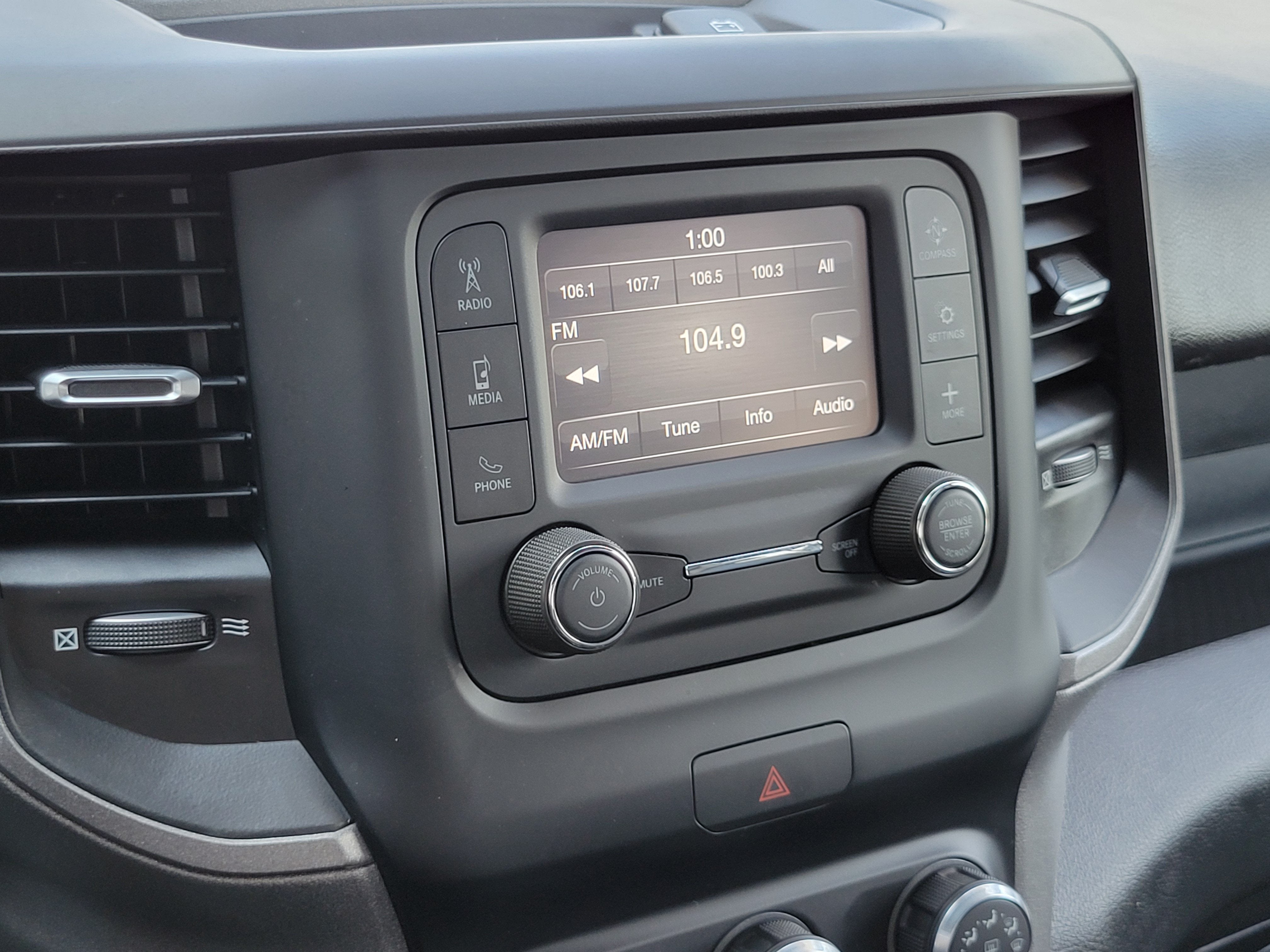 2024 RAM 2500 Tradesman Crew Cab 4x4 8' Box