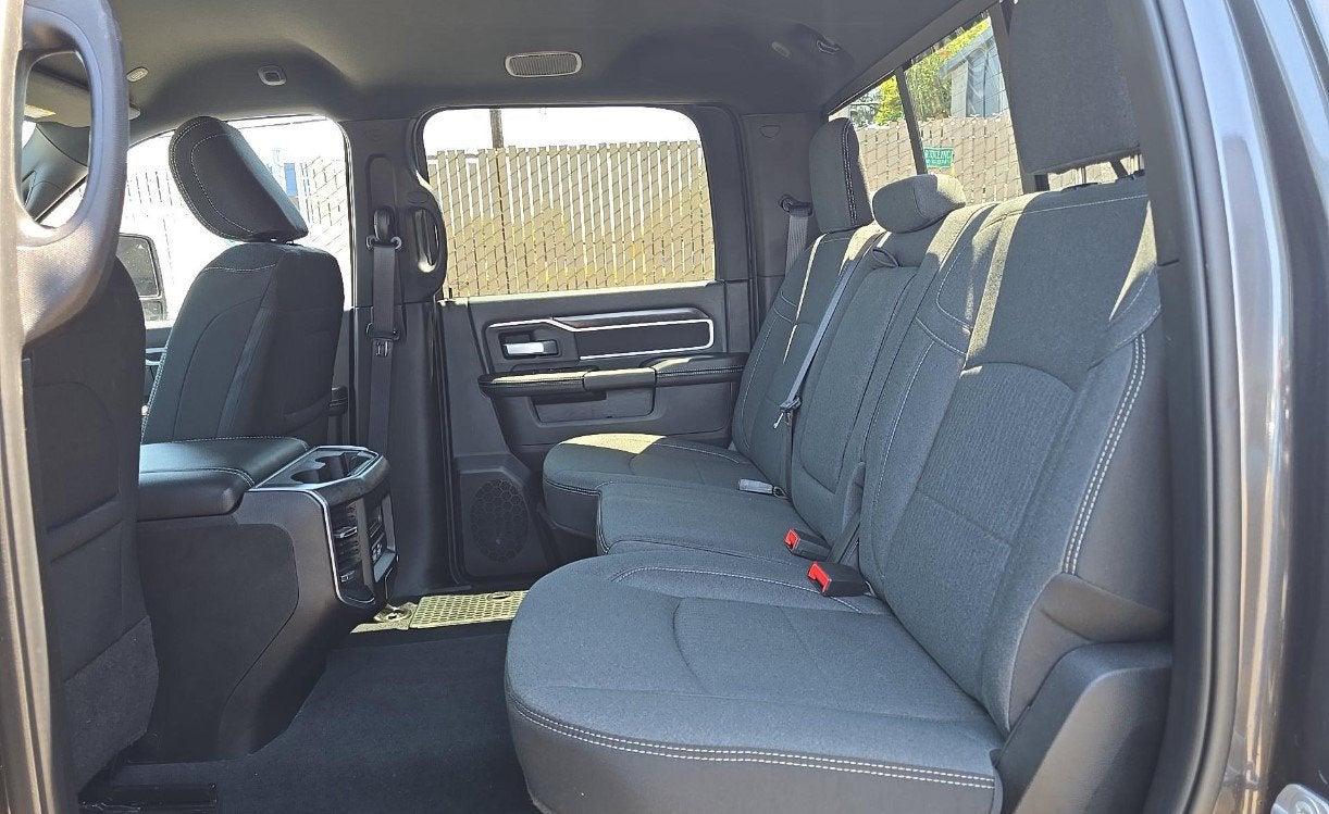 2024 RAM 2500 Big Horn Crew Cab 4x4 8' Box