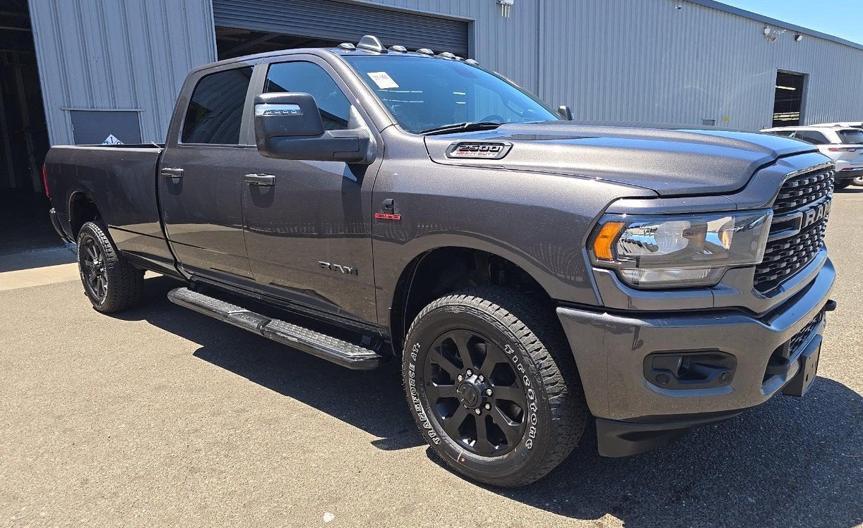 2024 RAM 2500 Big Horn Crew Cab 4x4 8' Box