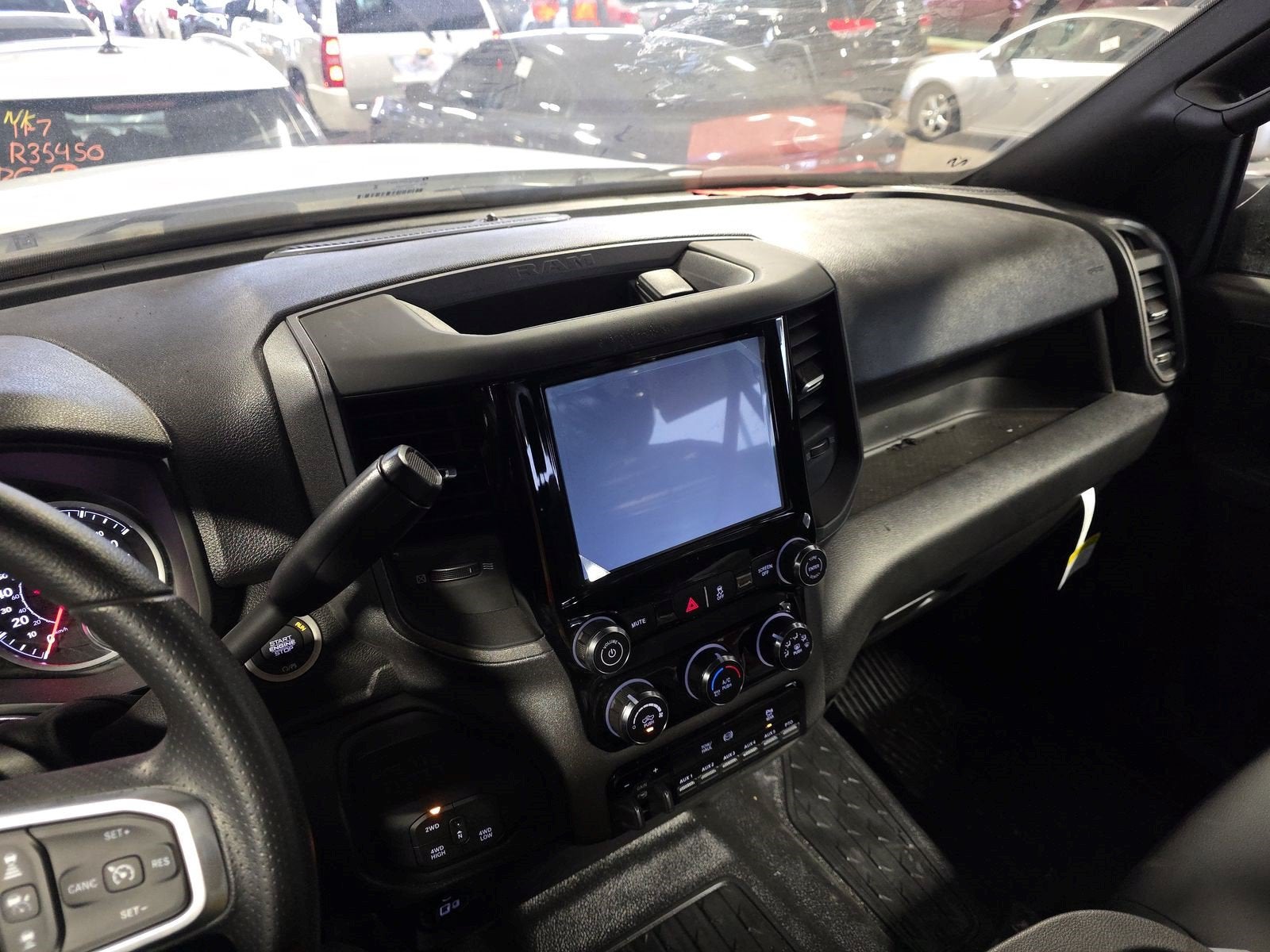 2025 RAM 3500 Chassis Tradesman/Big Horn