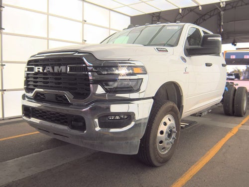 2025 RAM 3500 Chassis Tradesman/Big Horn